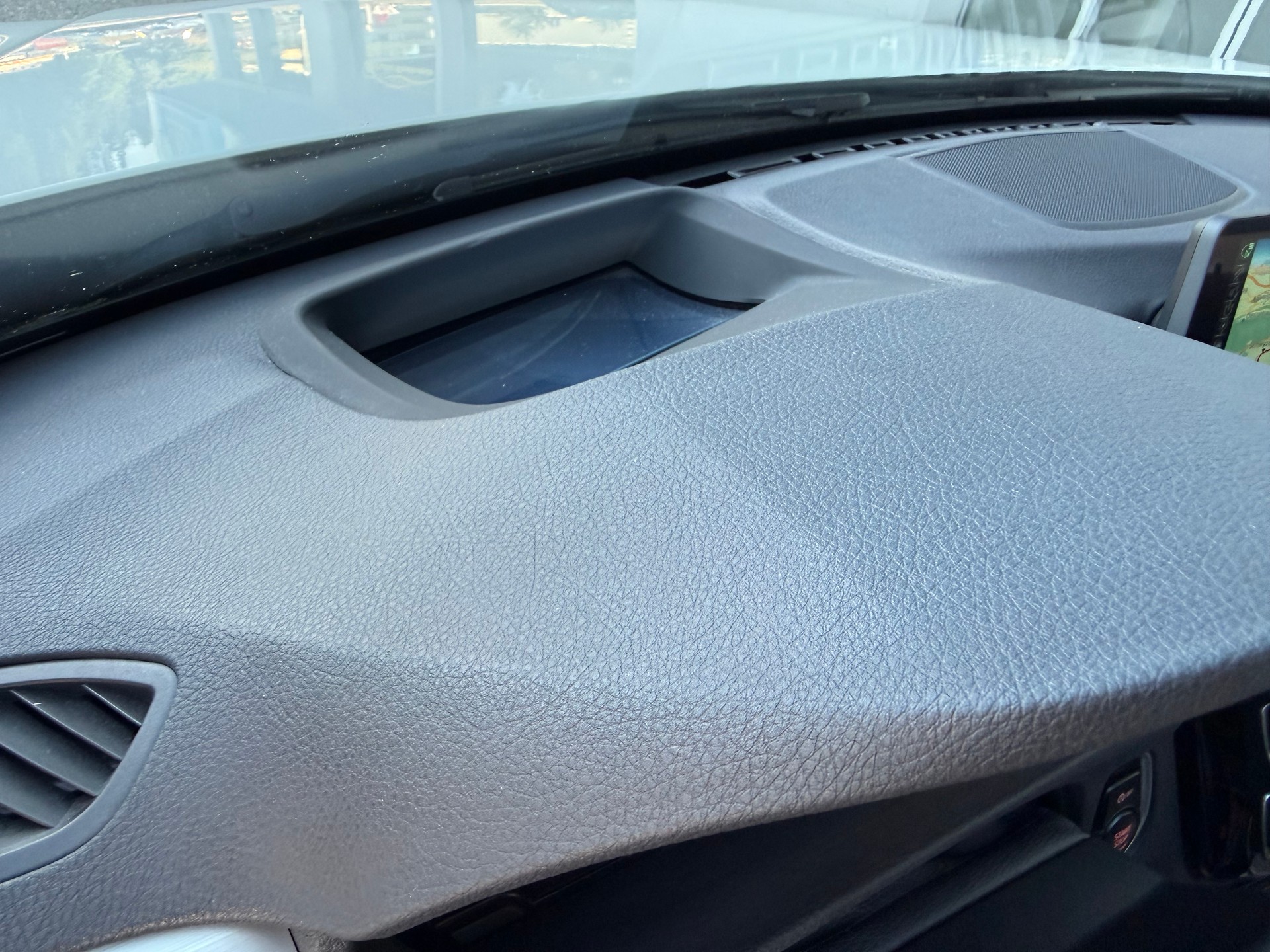 BMW 330i xDrive Touring M Sport Steptronic-image-25