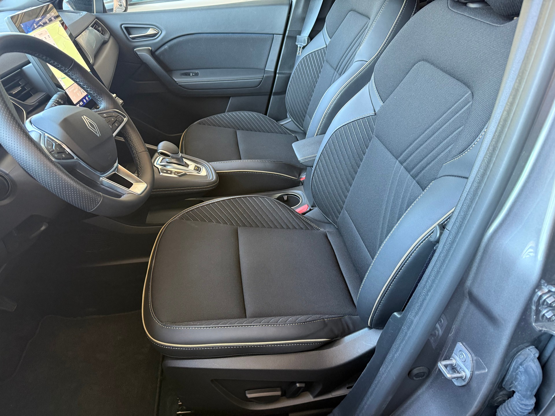 RENAULT Symbioz 1.6 E-Tech Iconic-image-2