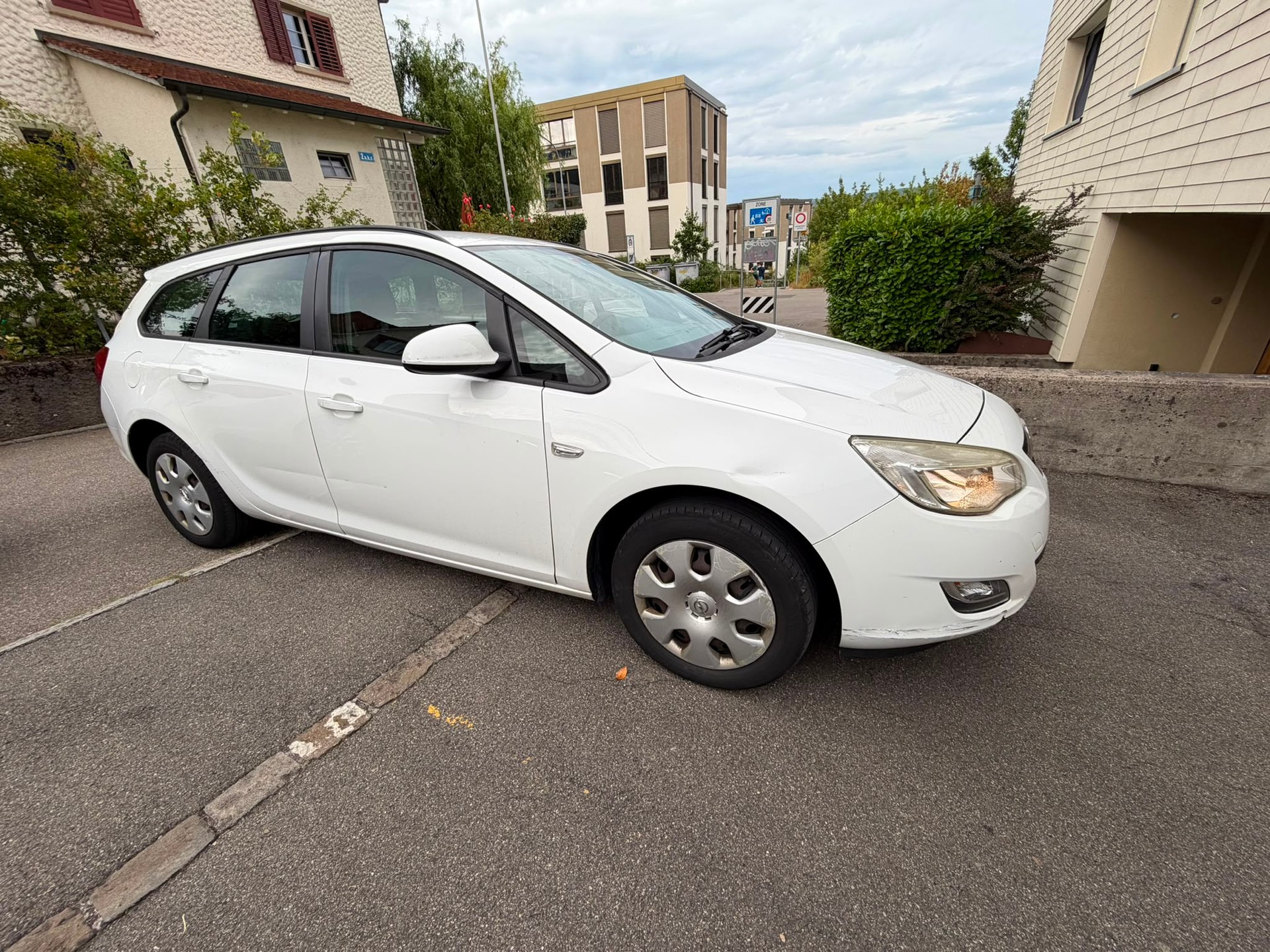 OPEL Astra SportsTourer 1.7 CDTi Enjoy-image-2