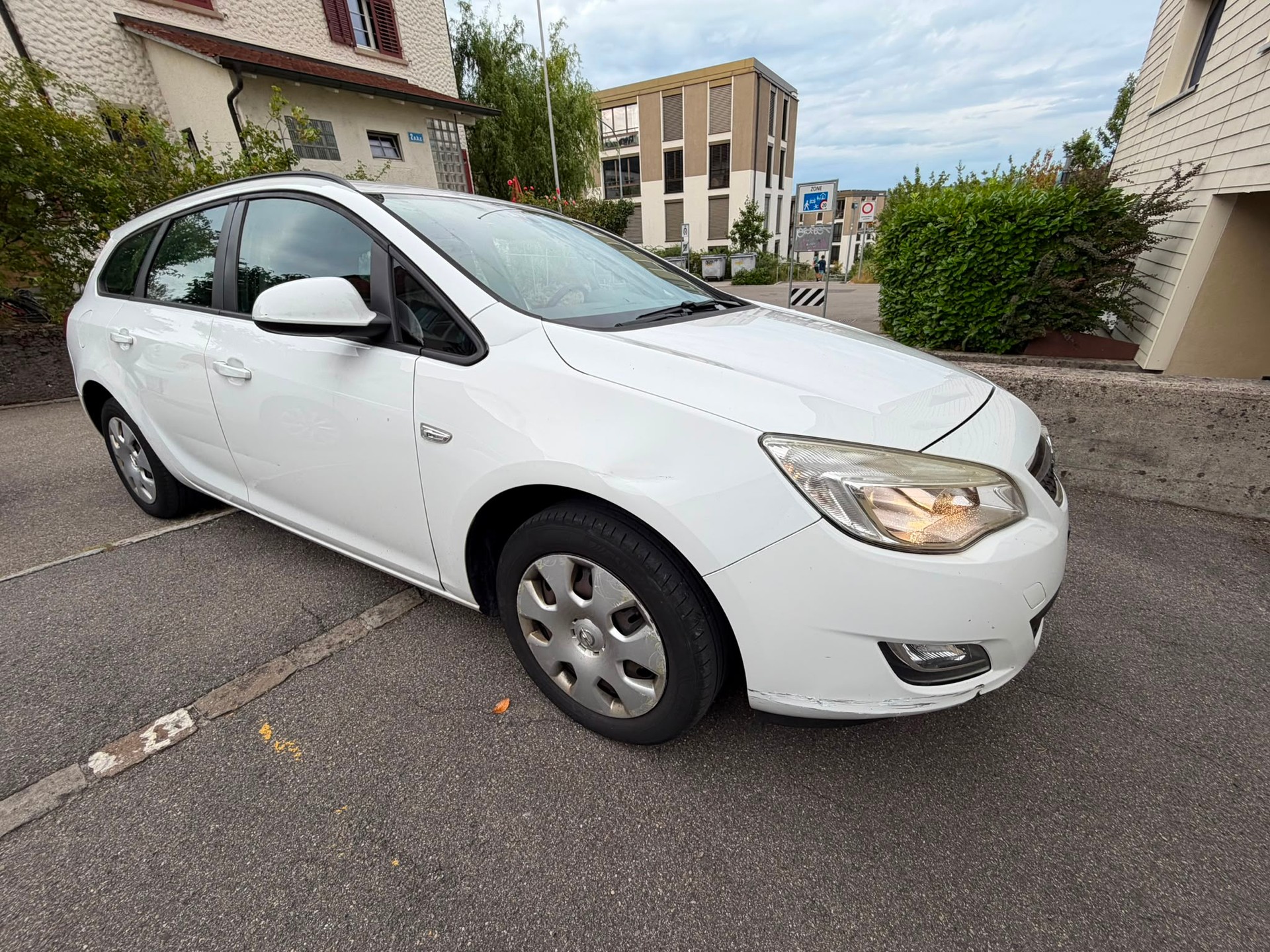 OPEL Astra SportsTourer 1.7 CDTi Enjoy-image-1