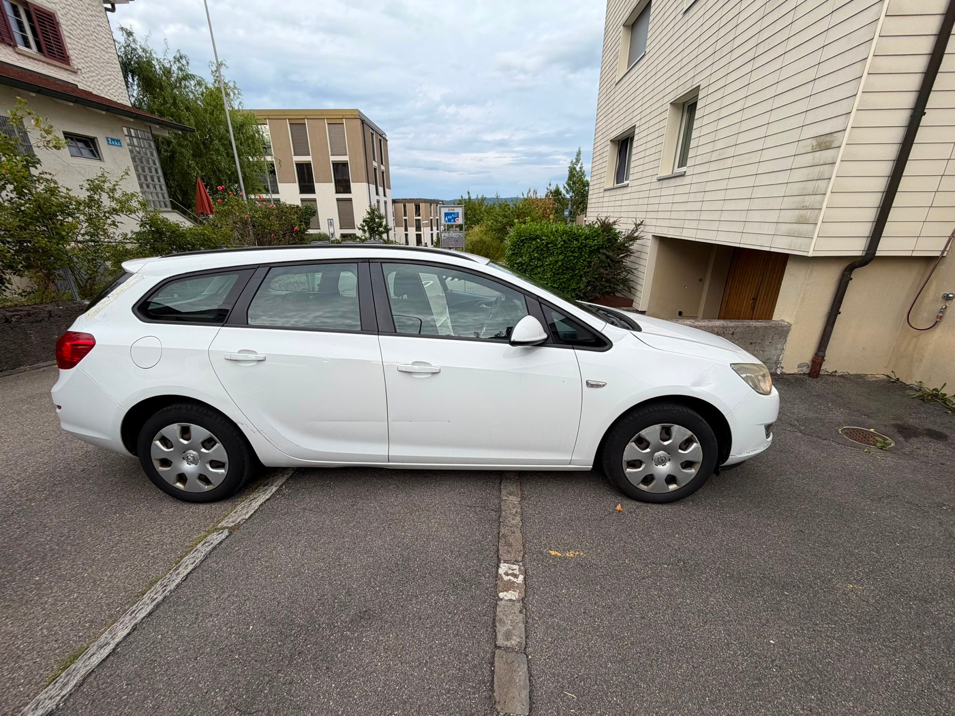 OPEL Astra SportsTourer 1.7 CDTi Enjoy-image-4
