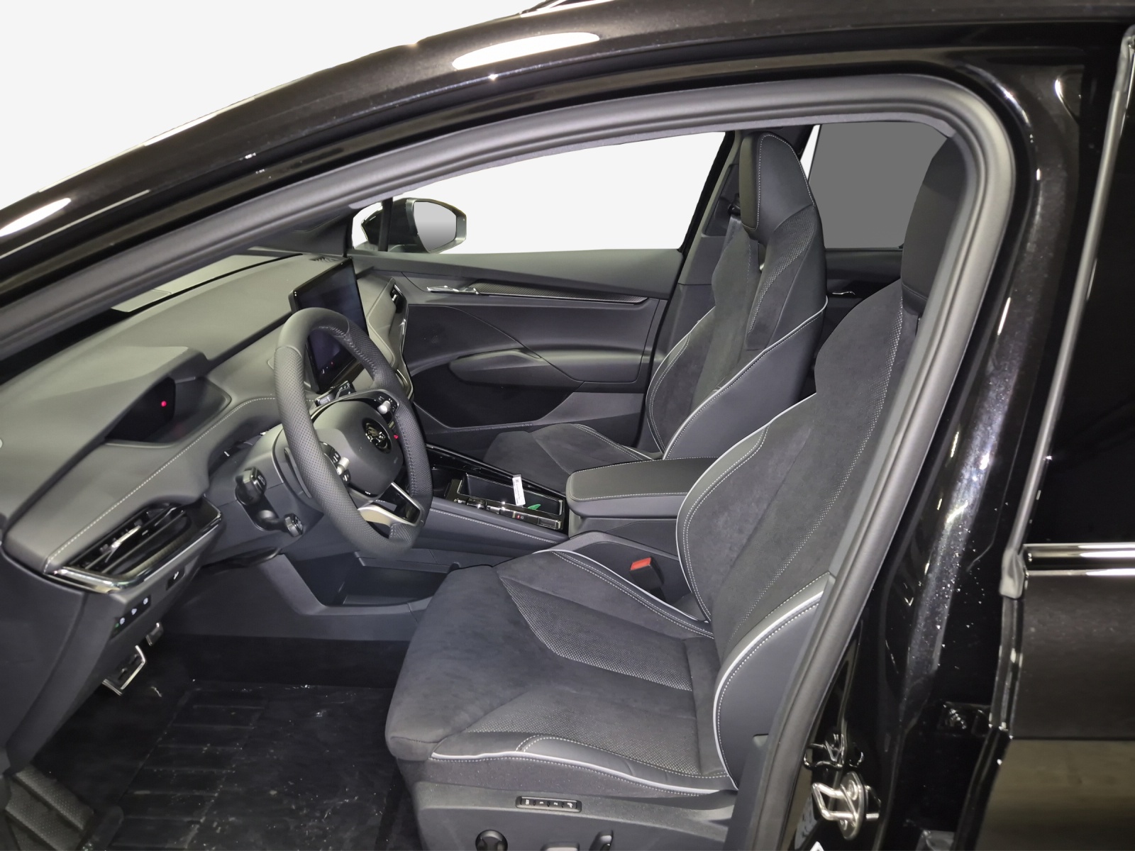 SKODA Enyaq 85x Sportline 4x4-image-7