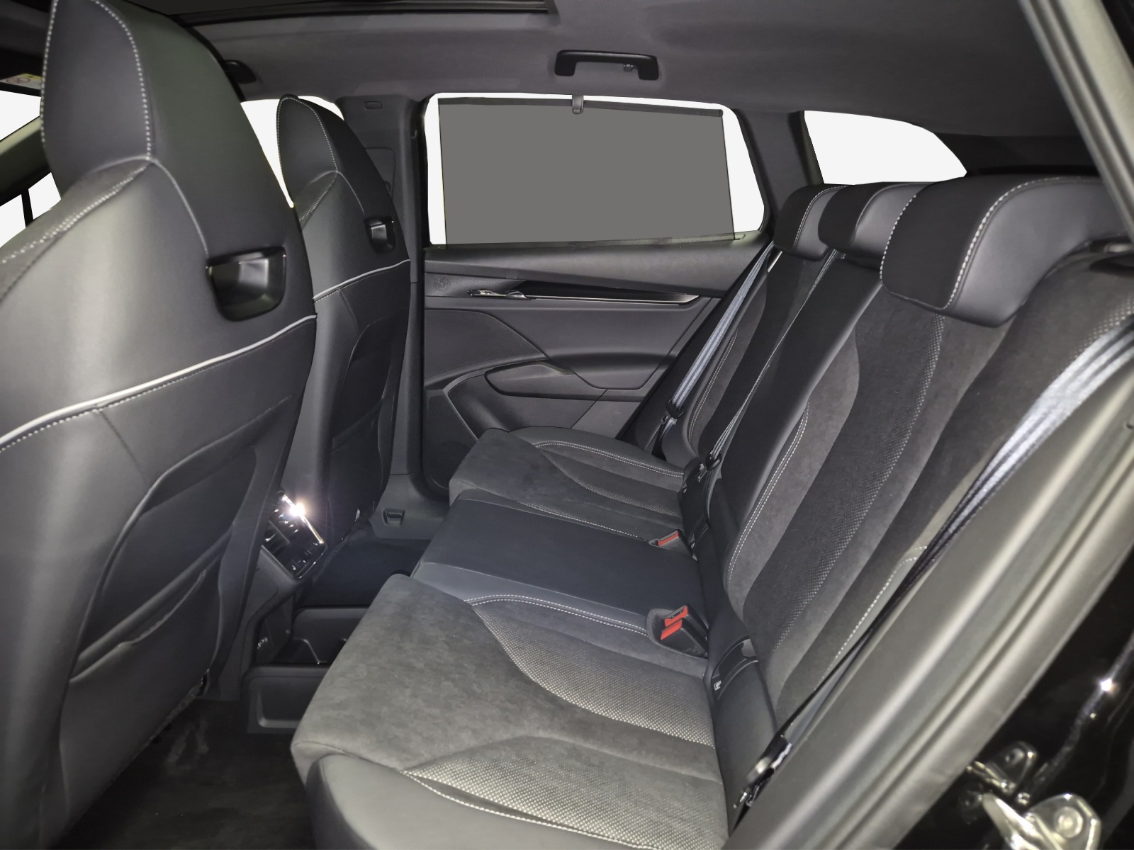 SKODA Enyaq 85x Sportline 4x4-image-11