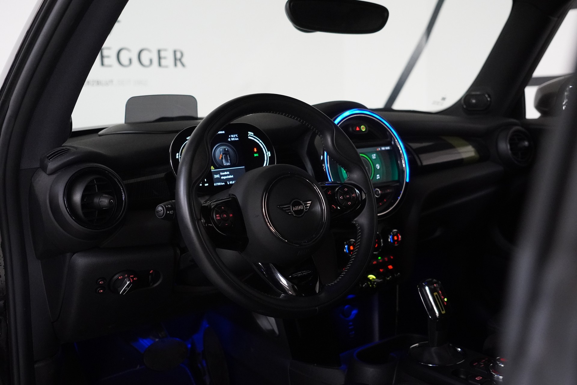MINI Cooper SE-image-26