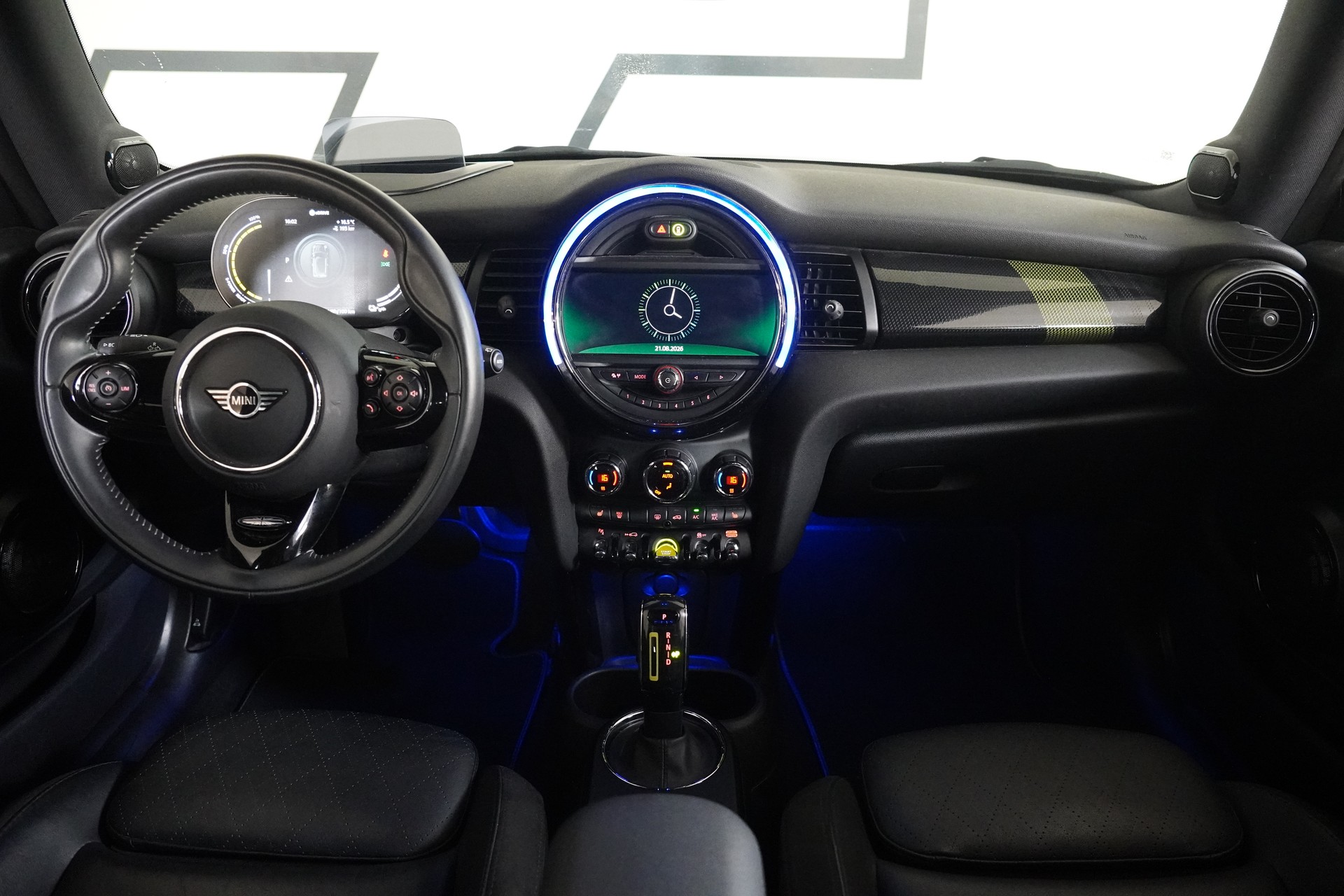 MINI Cooper SE-image-19