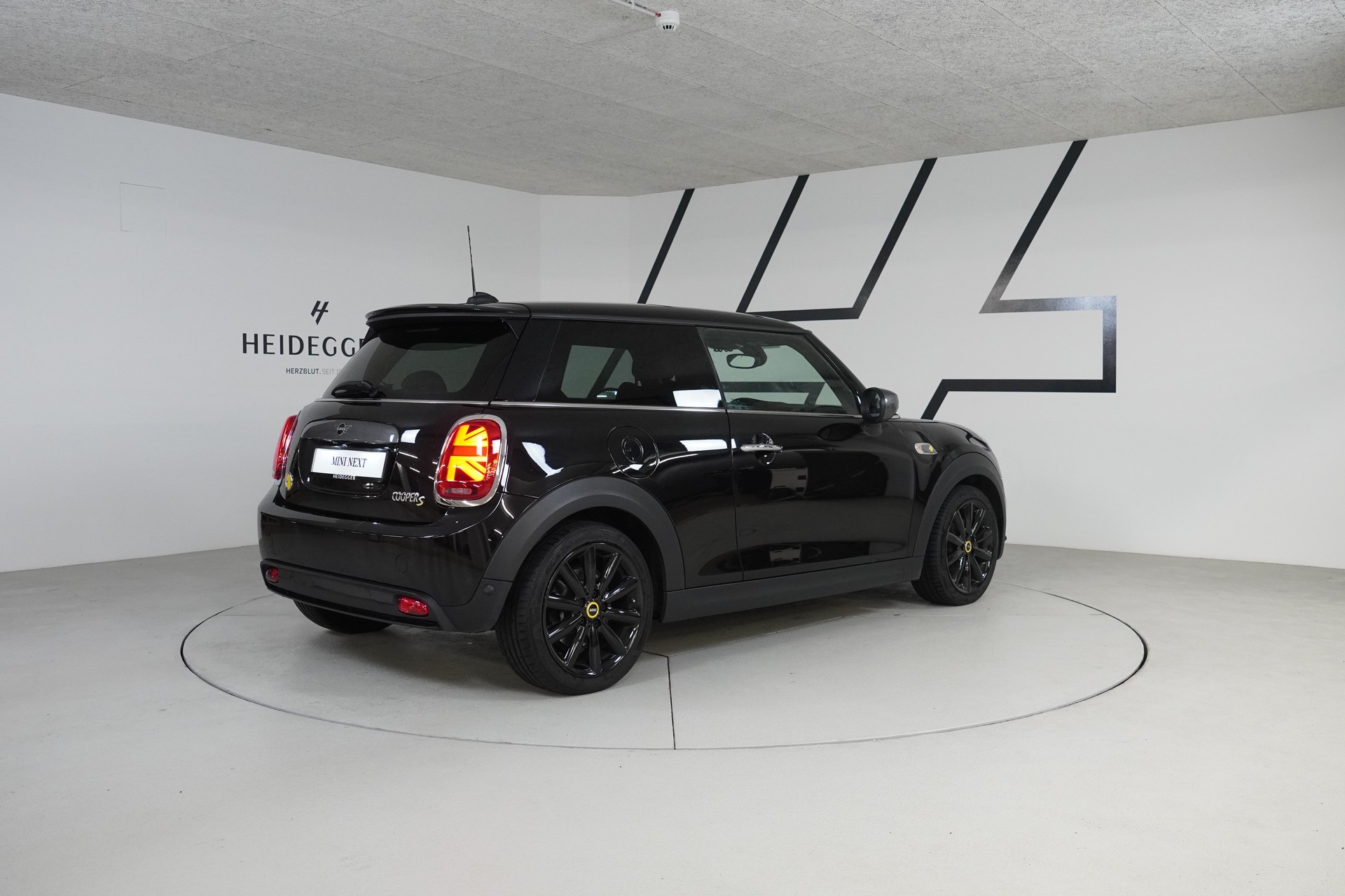 MINI Cooper SE-image-7