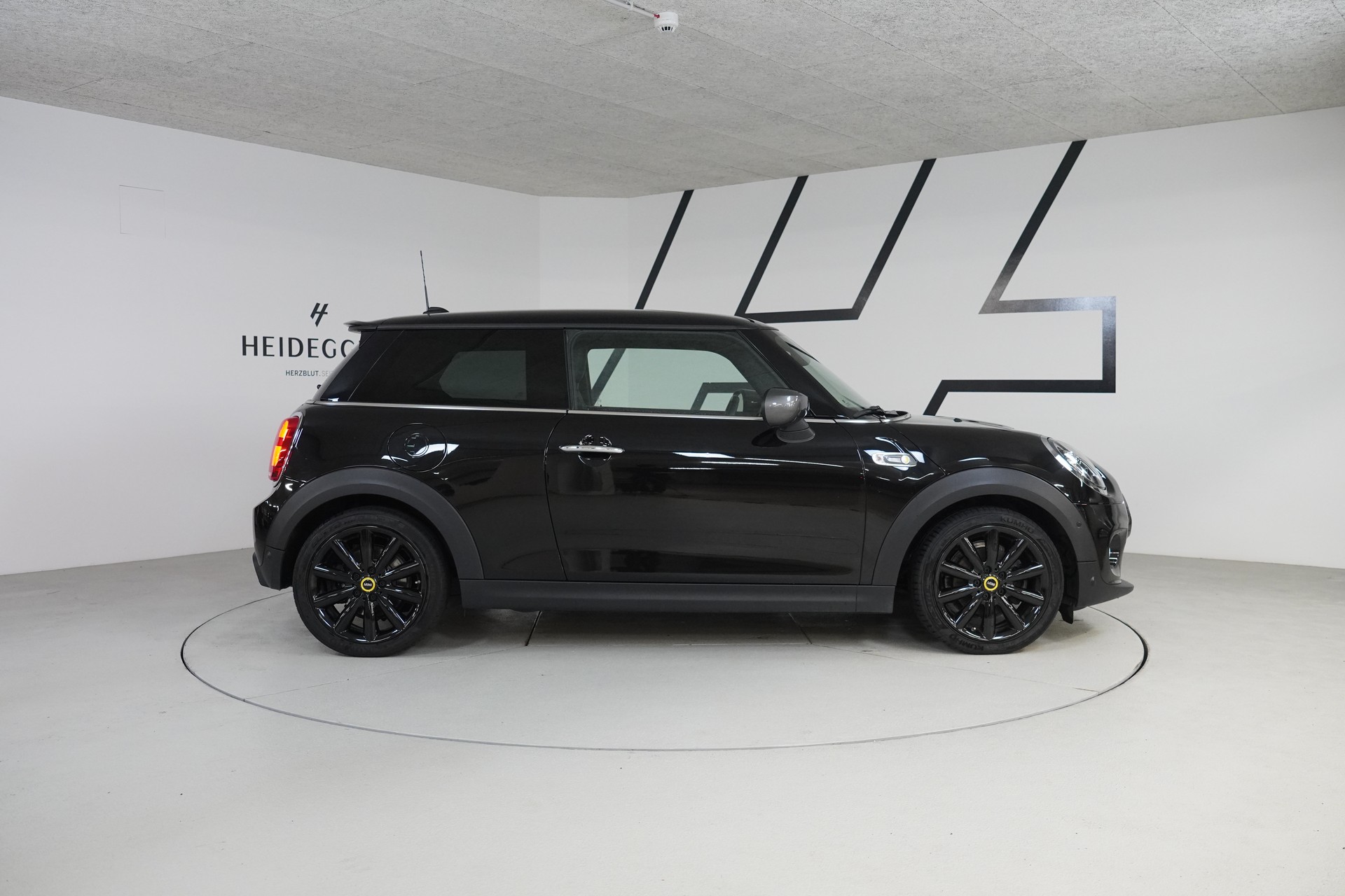 MINI Cooper SE-image-8