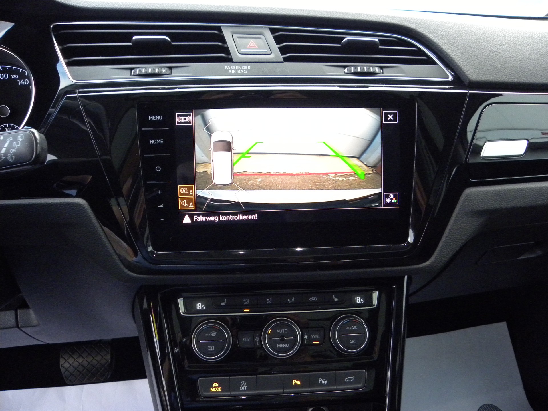 VW Touran 1.5 TSI EVO Highline DSG R-Line 7-Plätzer-image-13