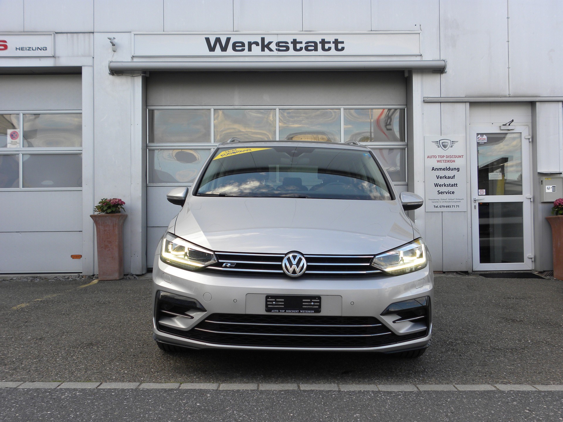 VW Touran 1.5 TSI EVO Highline DSG R-Line 7-Plätzer-image-0