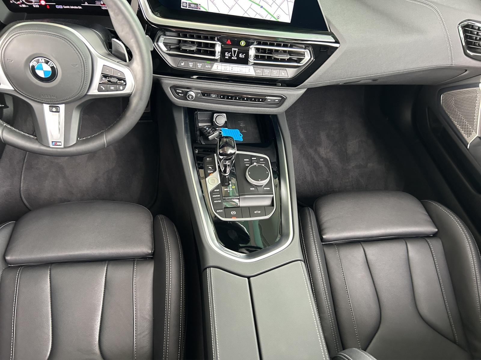 BMW Z4 20i sDrive-image-10
