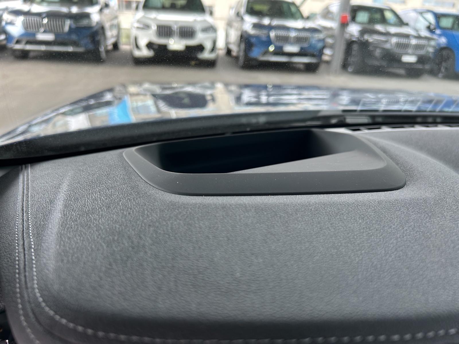 BMW Z4 20i sDrive-image-24