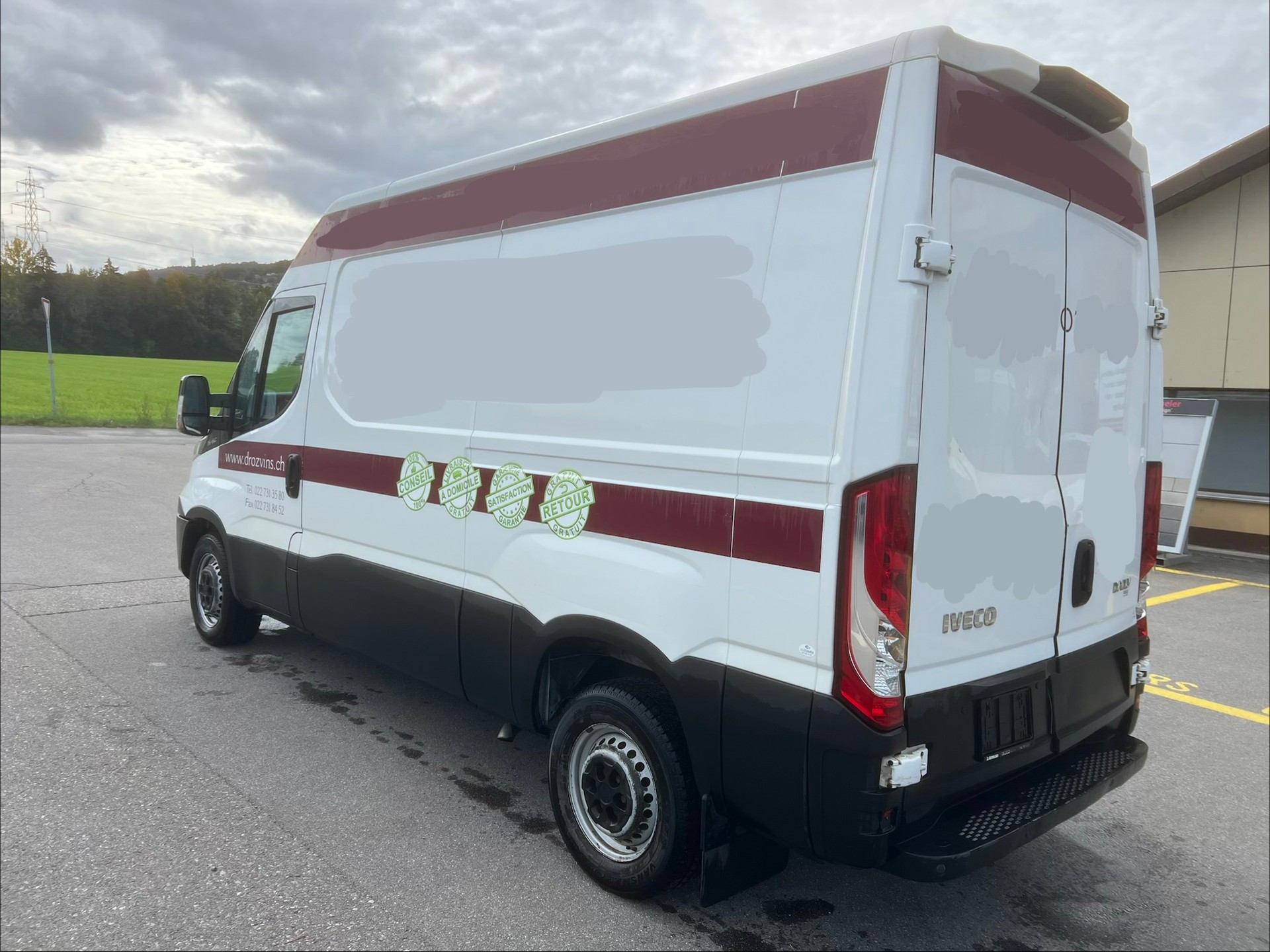 IVECO 35S15V fourgon 10.8m3-image-1