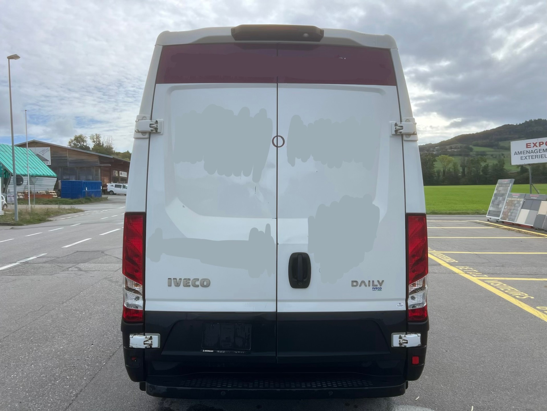IVECO 35S15V fourgon 10.8m3-image-5