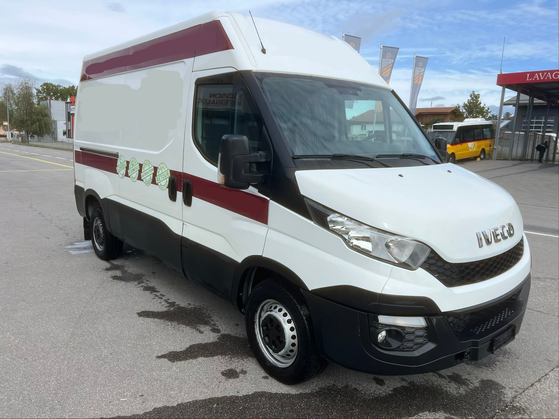 IVECO 35S15V fourgon 10.8m3-image-2