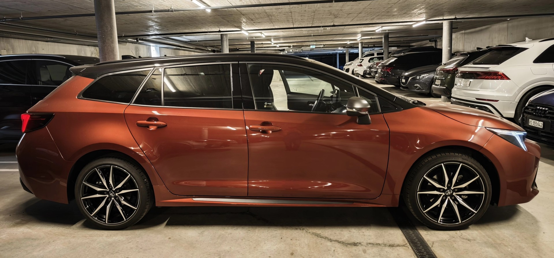 TOYOTA Corolla 2.0 HSD TS GR Sport-image-2