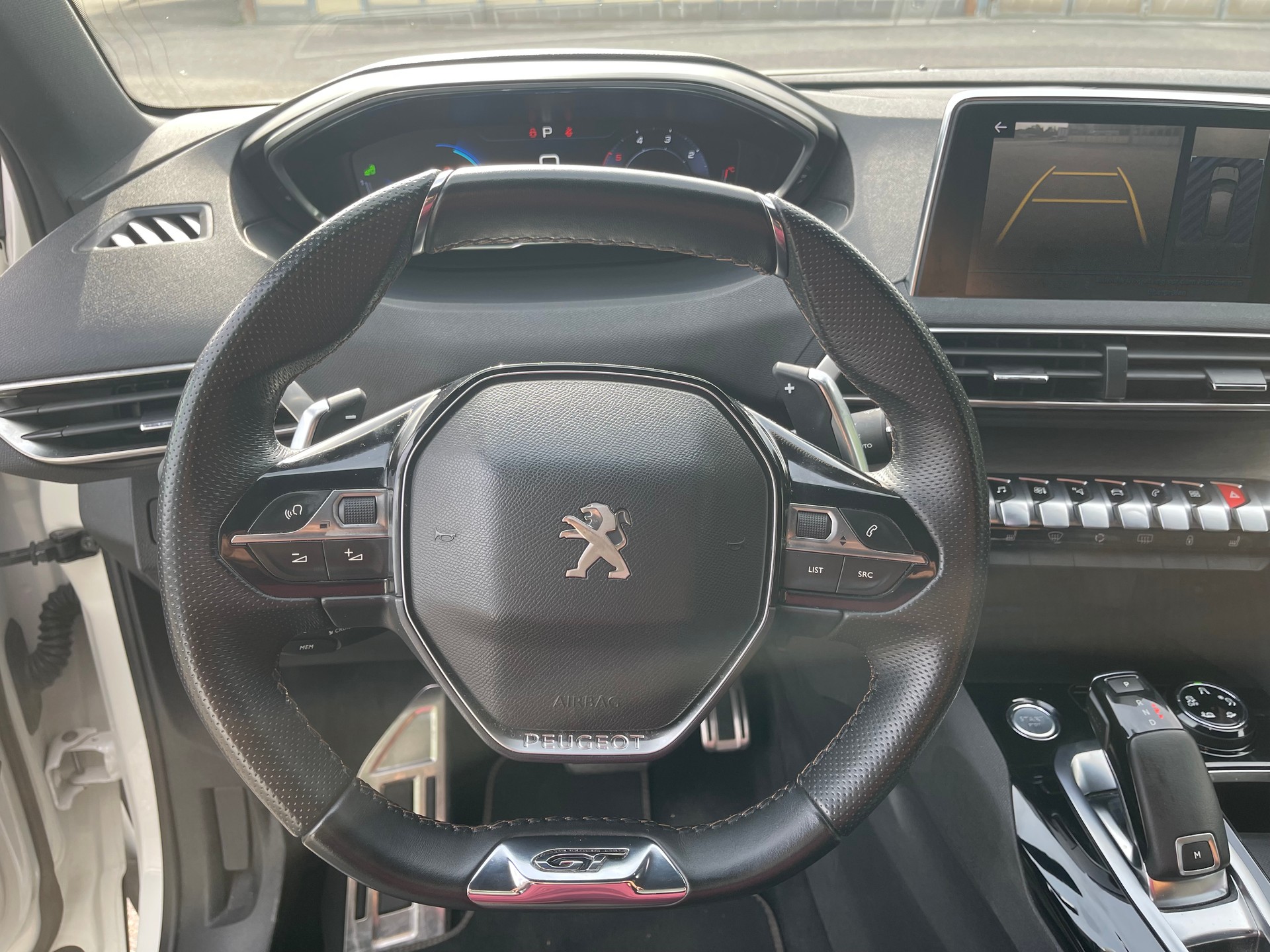 PEUGEOT 3008 2.0 BlueHDi GT EAT-image-14