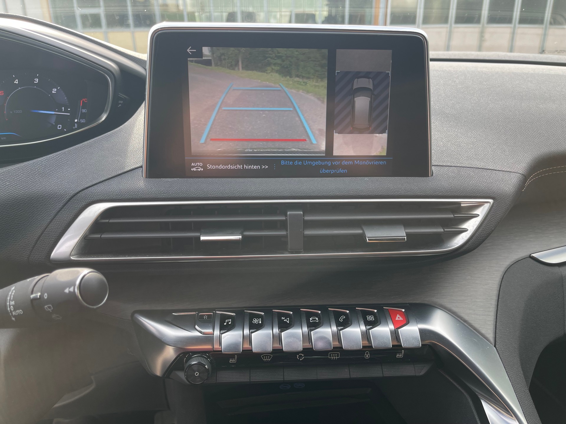 PEUGEOT 3008 2.0 BlueHDi GT EAT-image-13