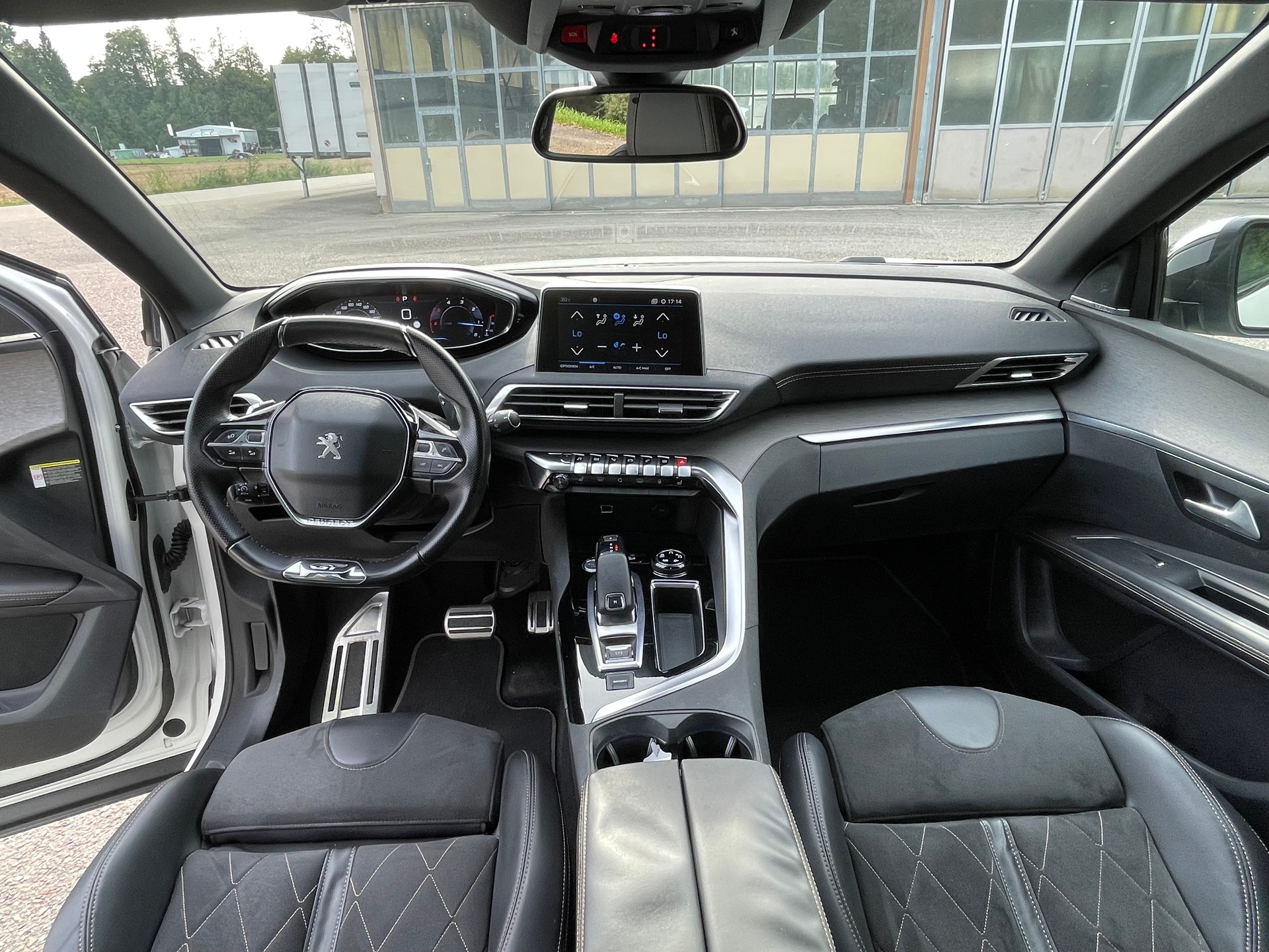 PEUGEOT 3008 2.0 BlueHDi GT EAT-image-10