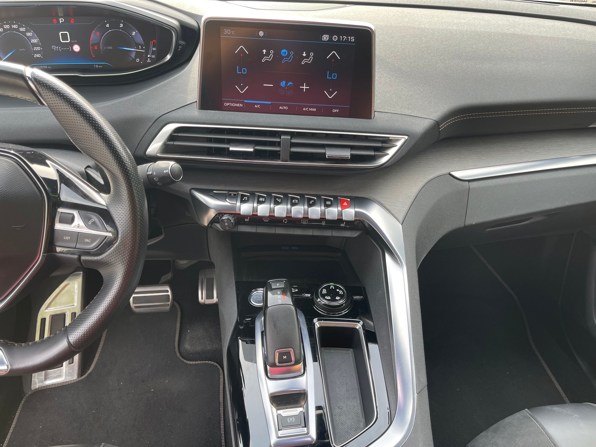 PEUGEOT 3008 2.0 BlueHDi GT EAT-image-12