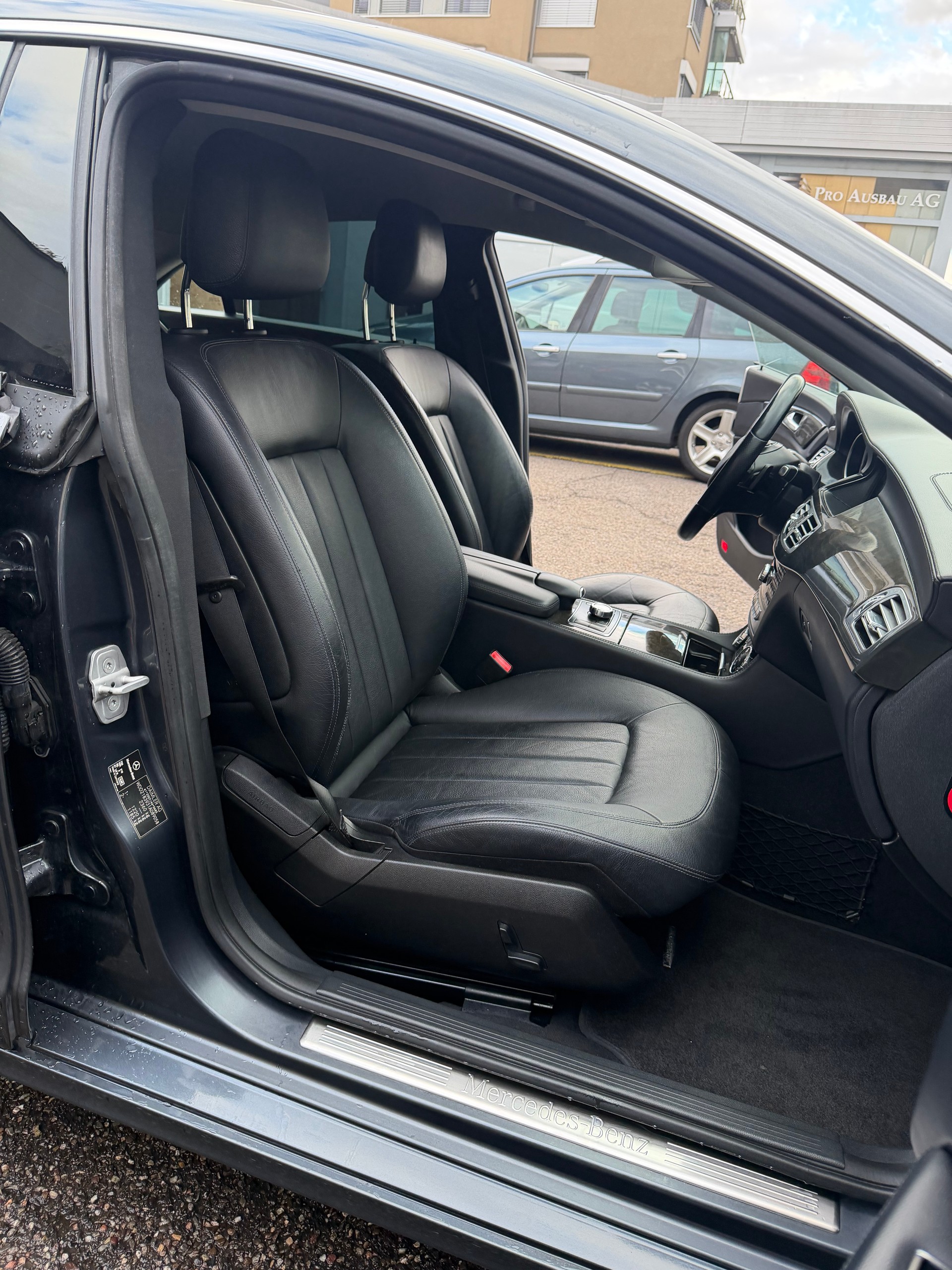 MERCEDES-BENZ CLS 350 CDI 4Matic 7G-Tronic-image-11