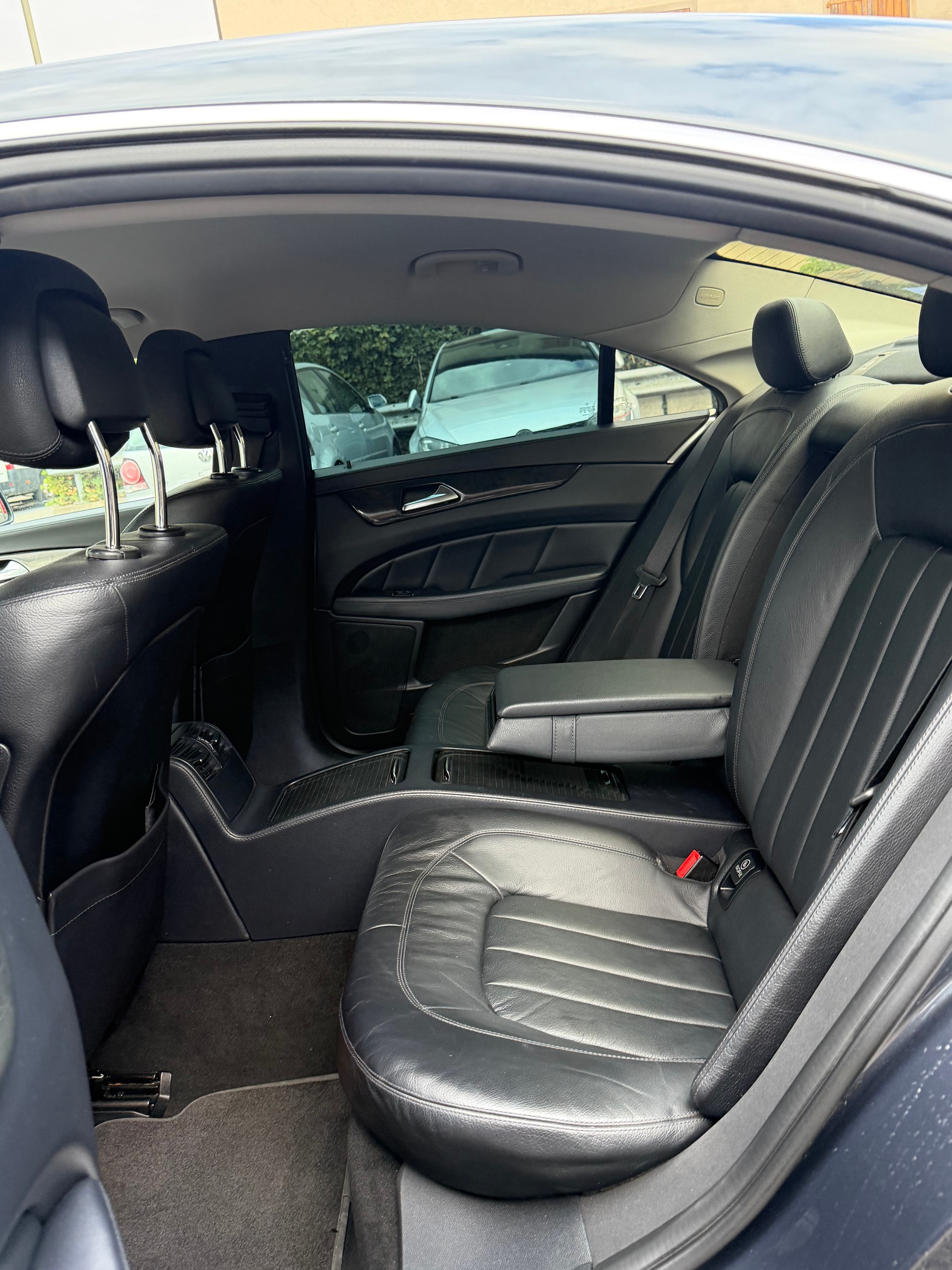 MERCEDES-BENZ CLS 350 CDI 4Matic 7G-Tronic-image-15