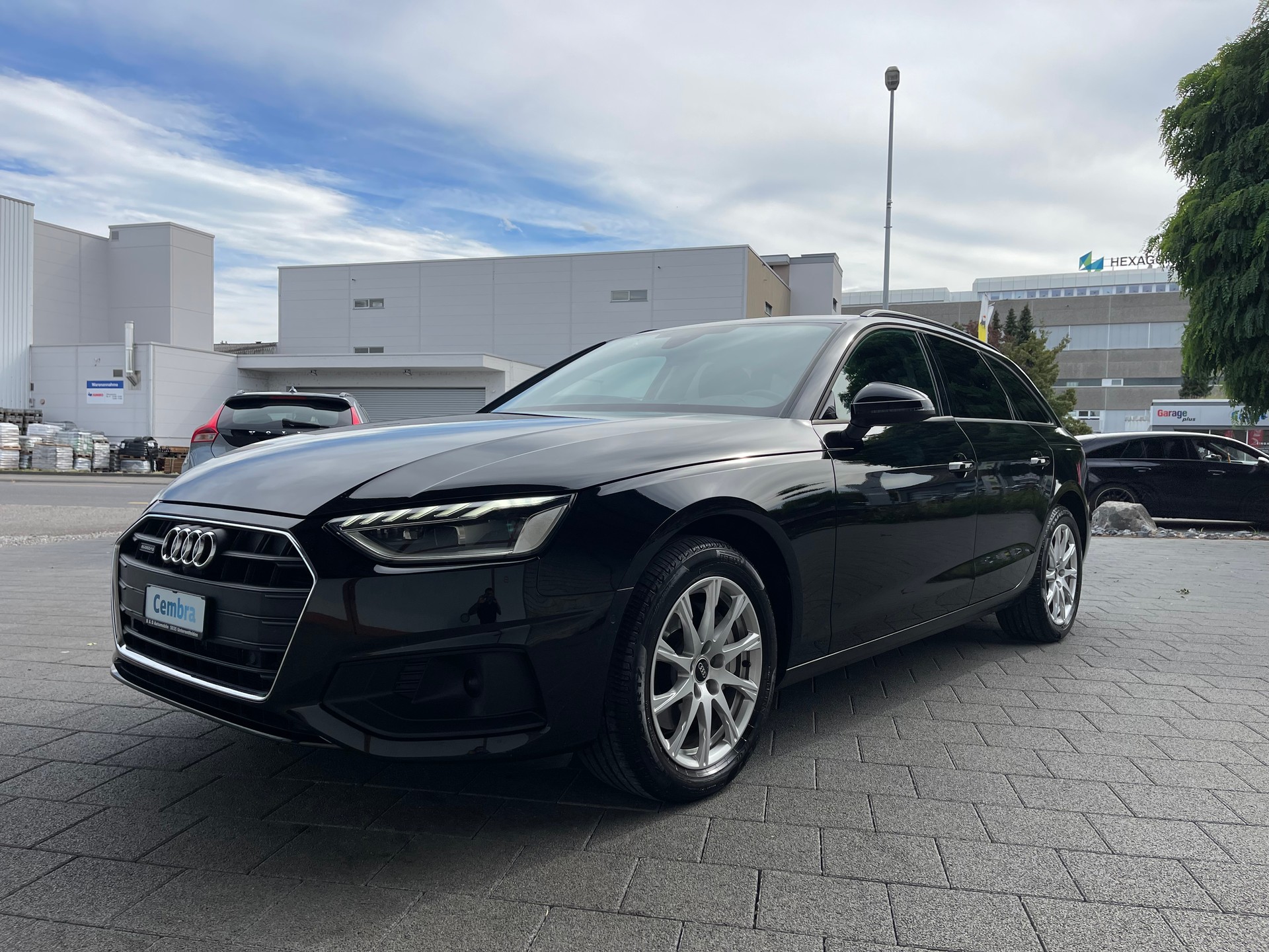 AUDI A4 Avant 40 TDI Attraction quattro S-tronic-image-0