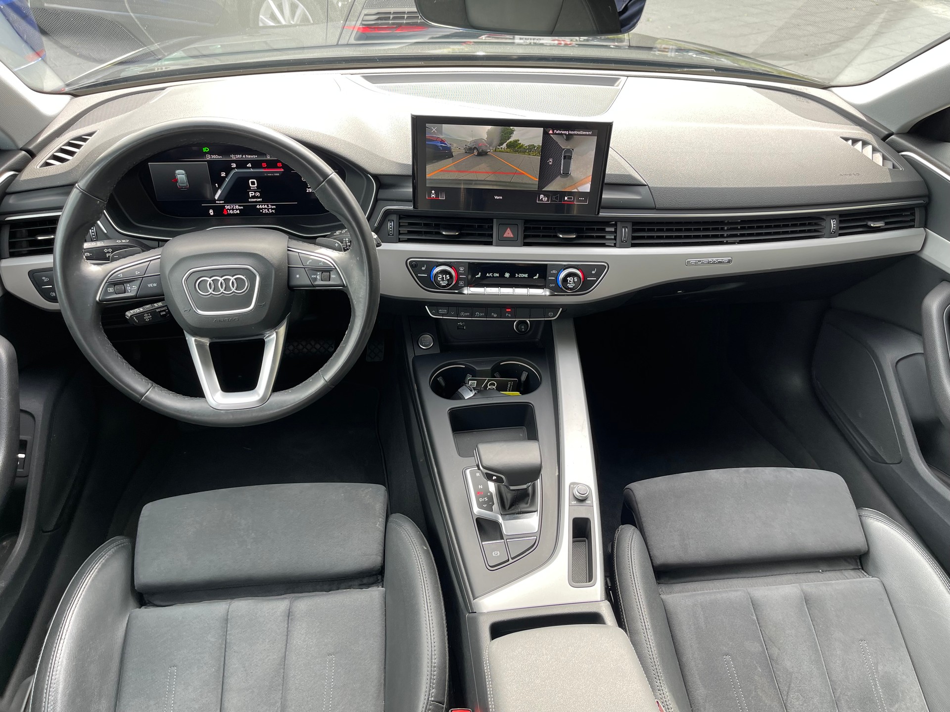 AUDI A4 Avant 40 TDI Attraction quattro S-tronic-image-8