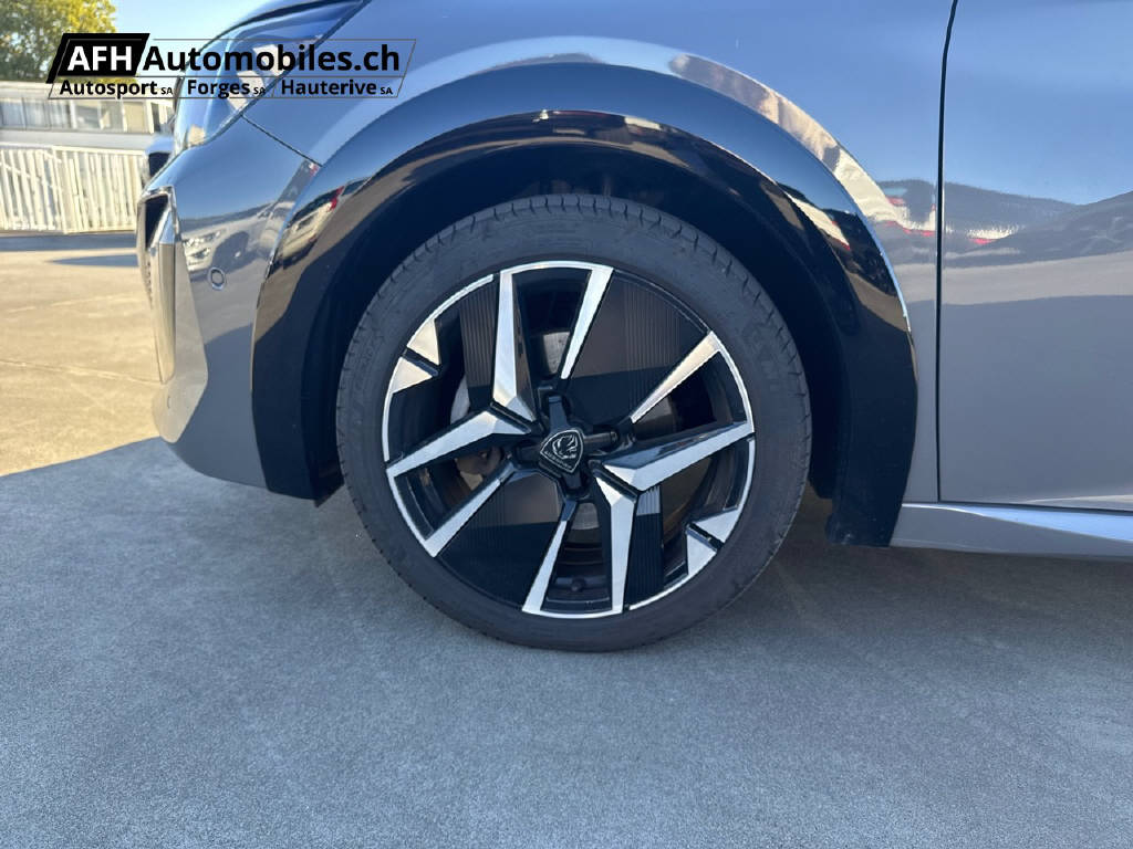 PEUGEOT 208 1.2 Hybrid 145 GT-image-16