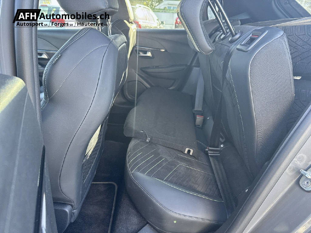 PEUGEOT 208 1.2 Hybrid 145 GT-image-13
