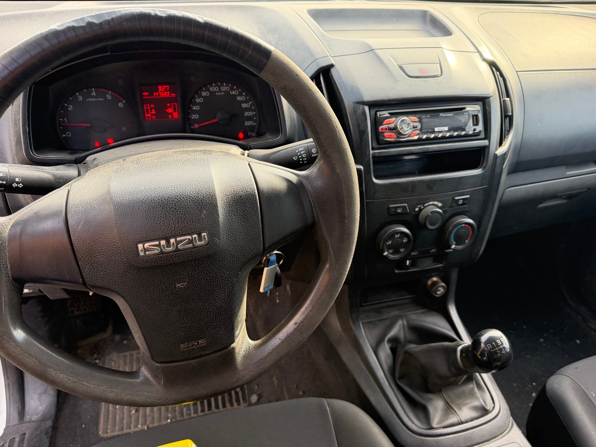 ISUZU D-MAX 2.5 SingleCab Satellite 4x4-image-6