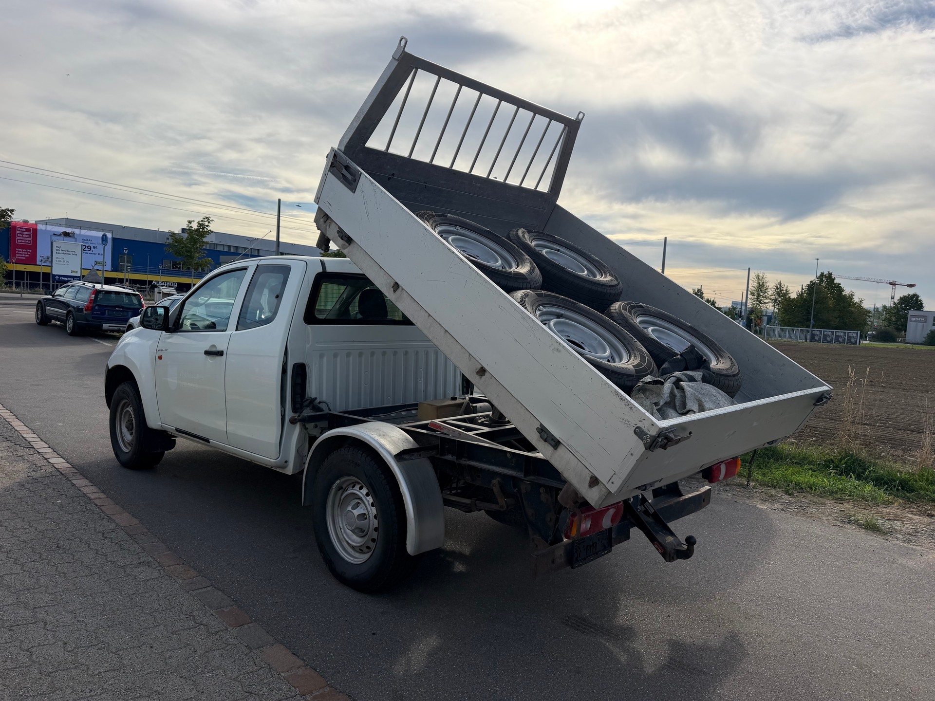 ISUZU D-MAX 2.5 SingleCab Satellite 4x4-showroom-element-3