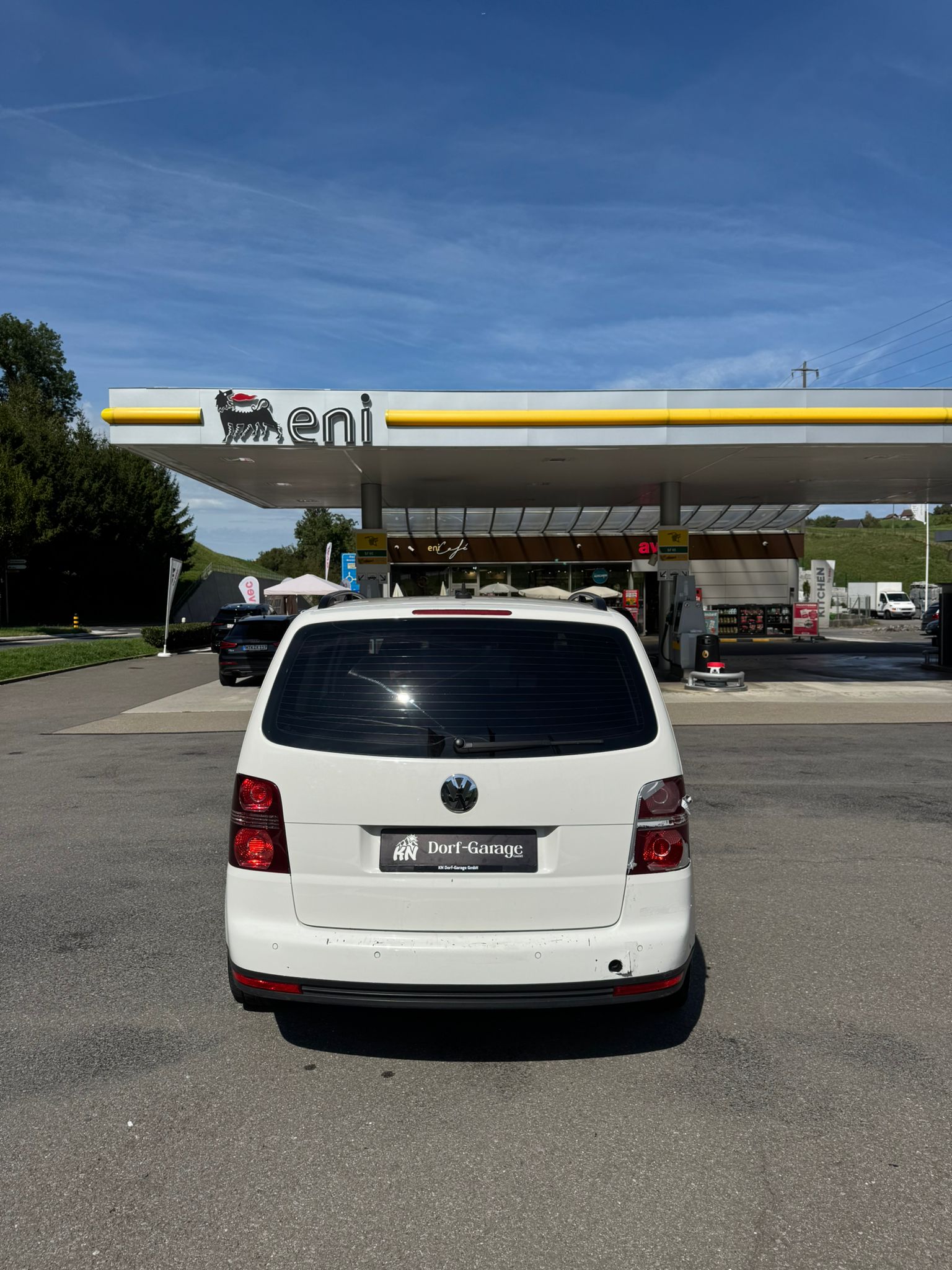VW Touran 2.0 TDI Trendline-image-5