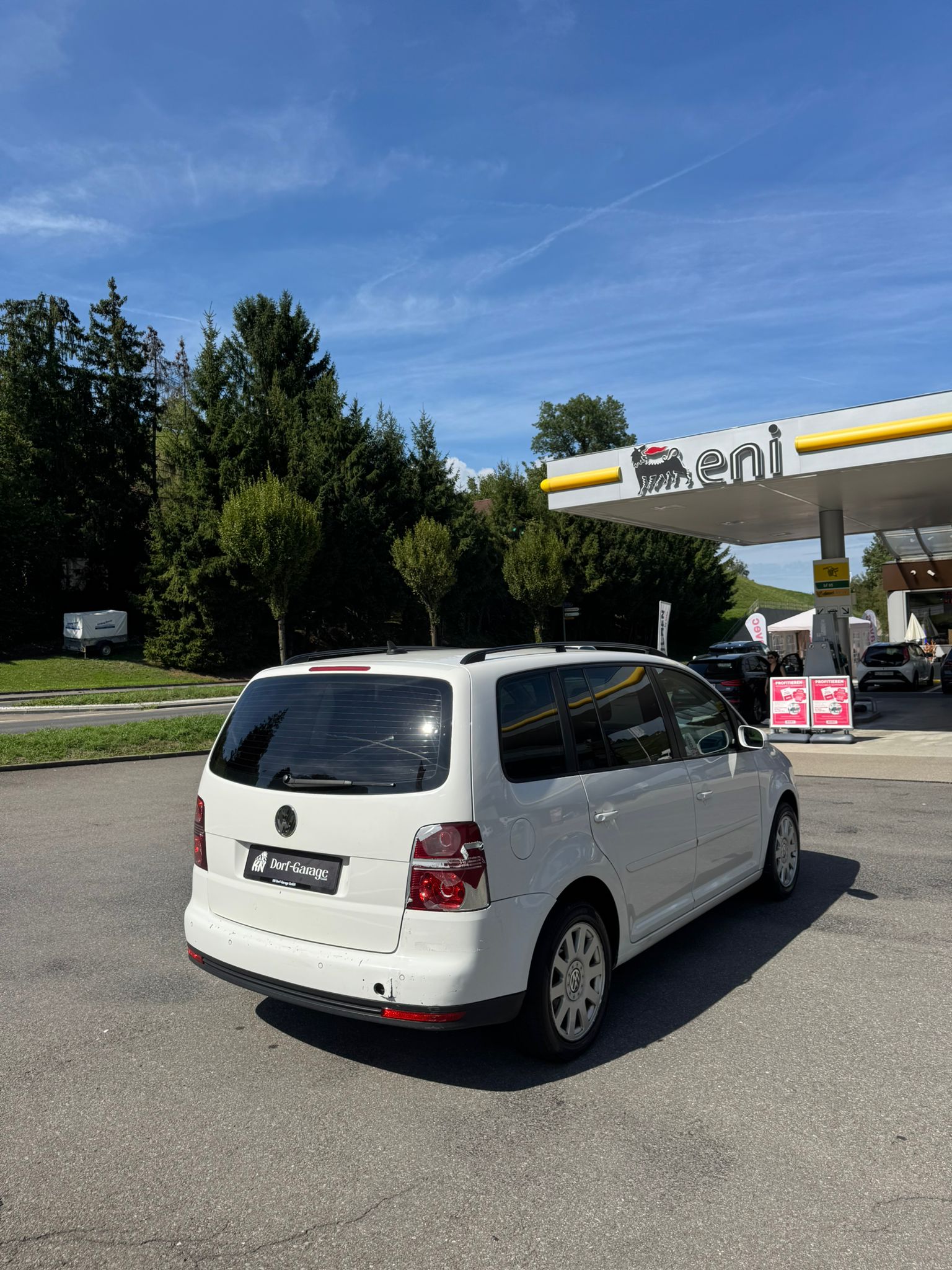 VW Touran 2.0 TDI Trendline-image-6