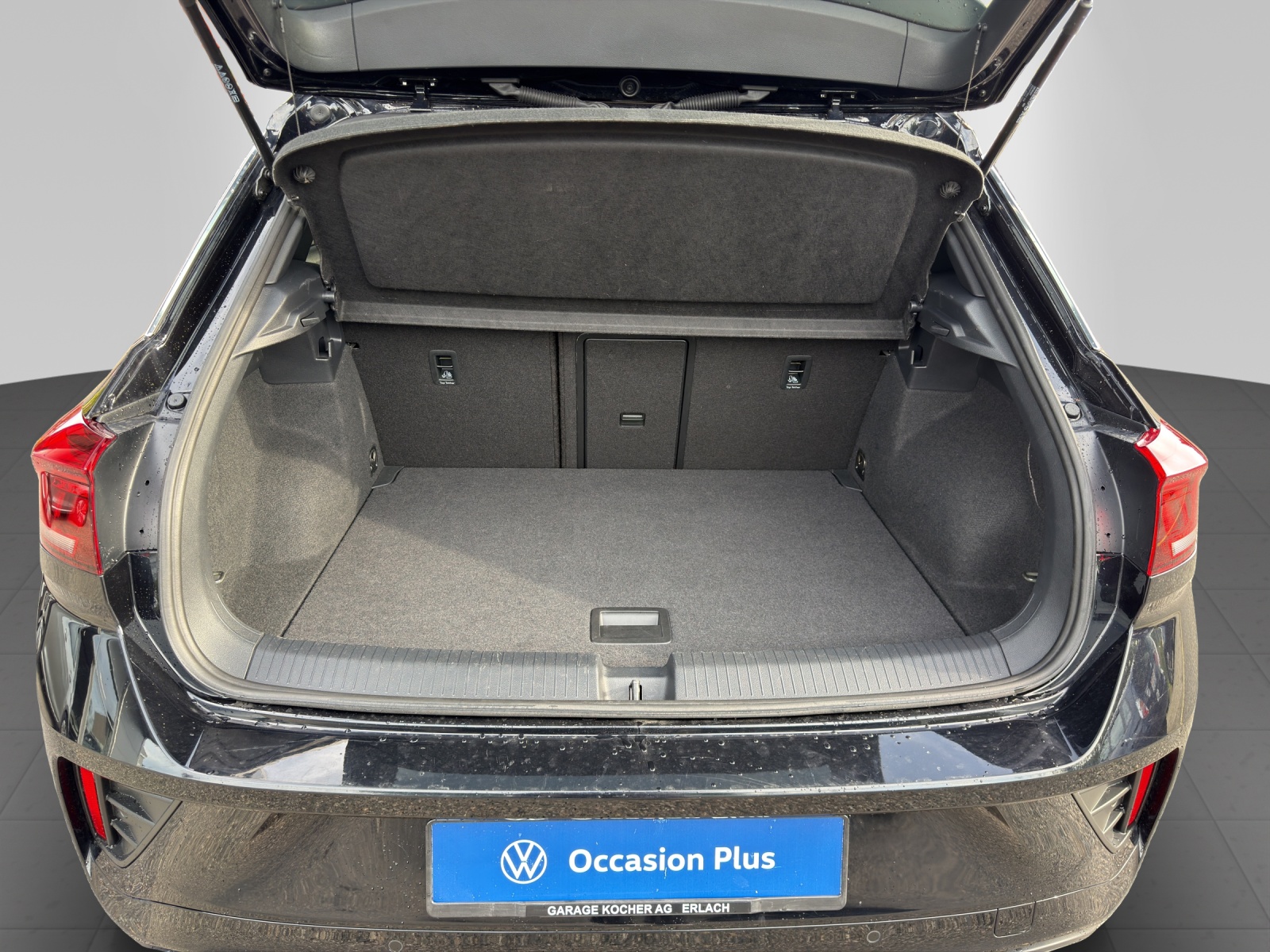 VW T-Roc 2.0 TSI R-Line DSG 4Motion-image-11