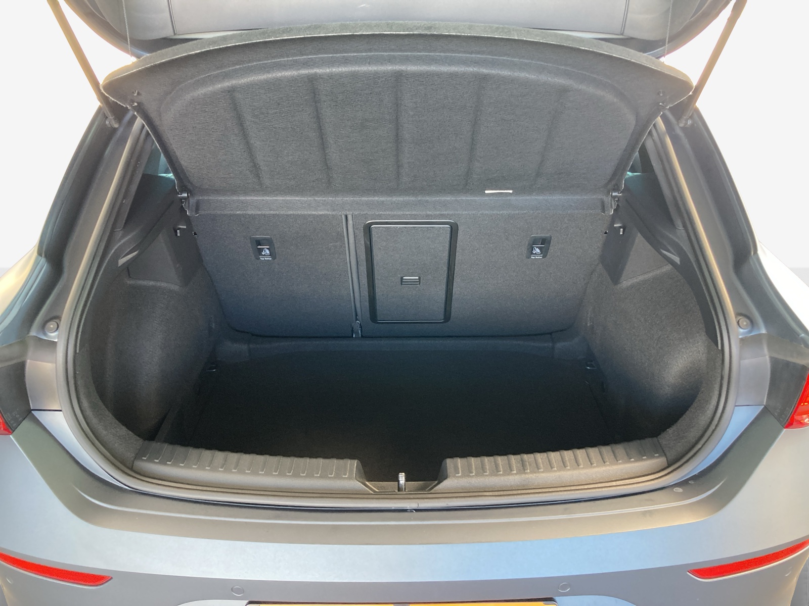 CUPRA LEON VZ 2.0 TSI DSG-image-12