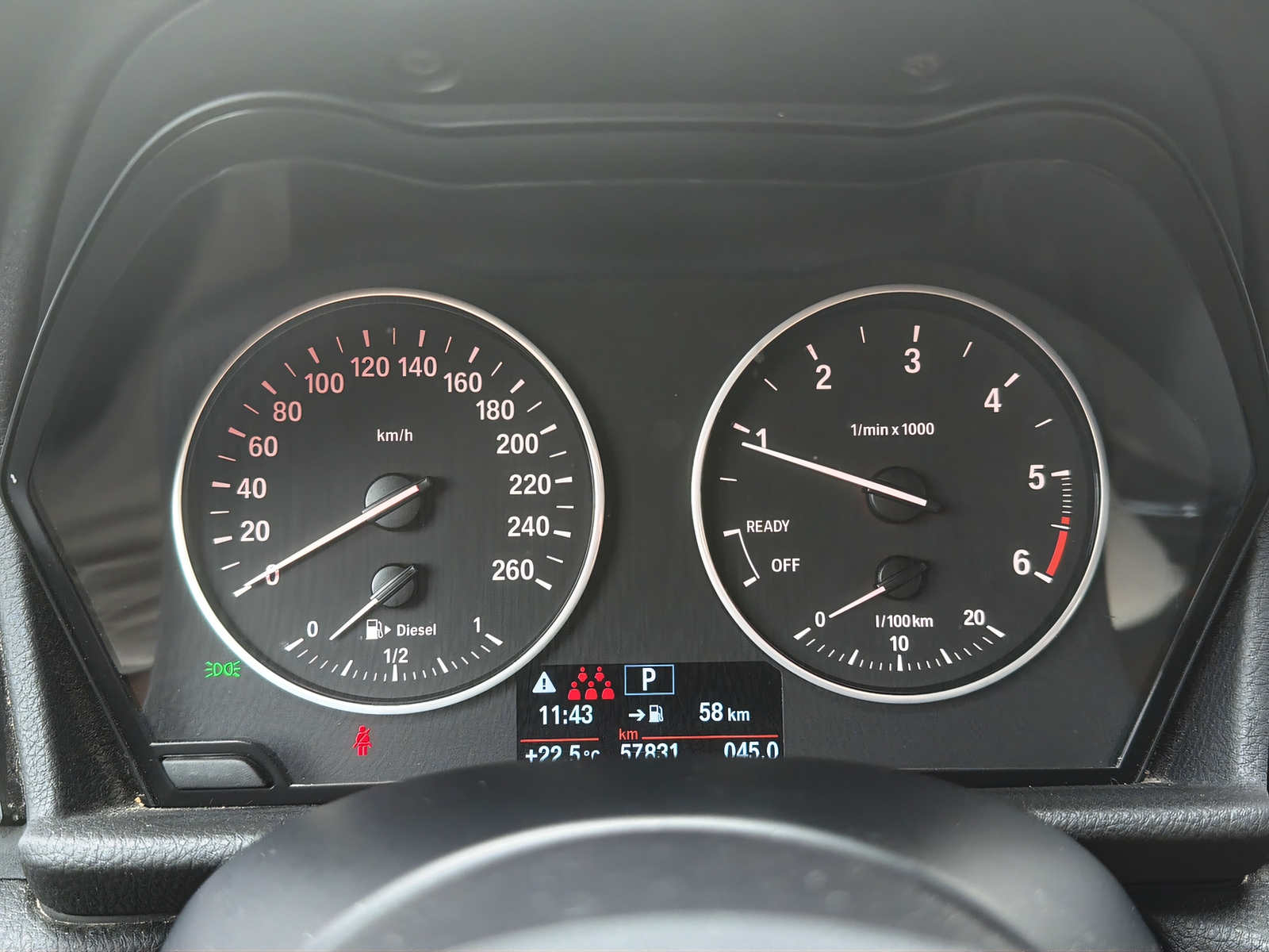BMW 2er Reihe F46 Gran Tourer 218d-image-8