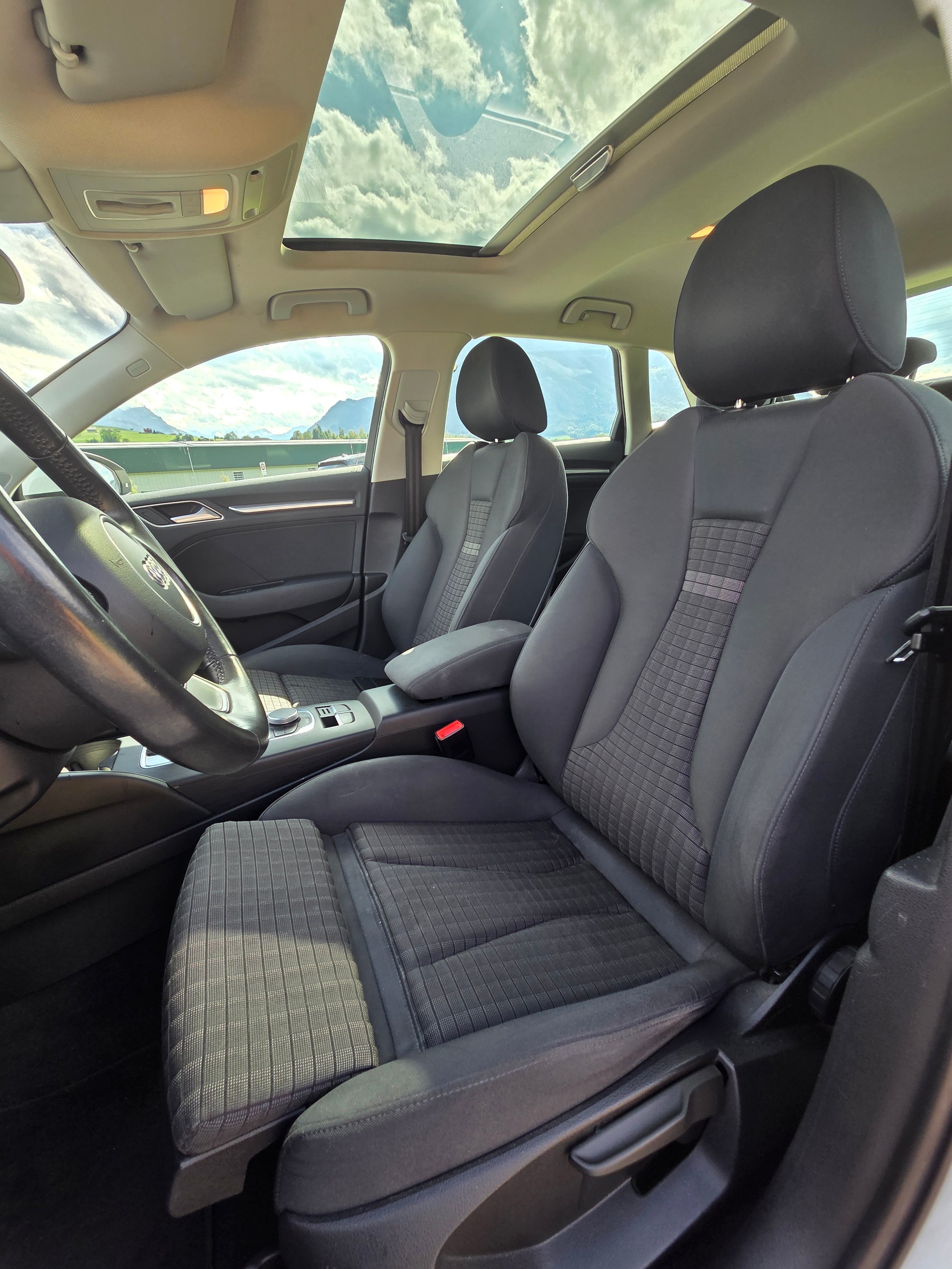 AUDI 1.8 T FSI Ambition S-Tronic-image-4