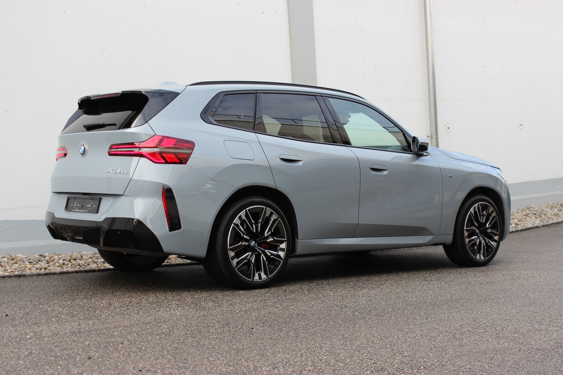 BMW X3 xDrive 30e M Sport Pro M Brooklyn Grau 🎉0.0%-LEASINGAKTION🎉-showroom-element-2
