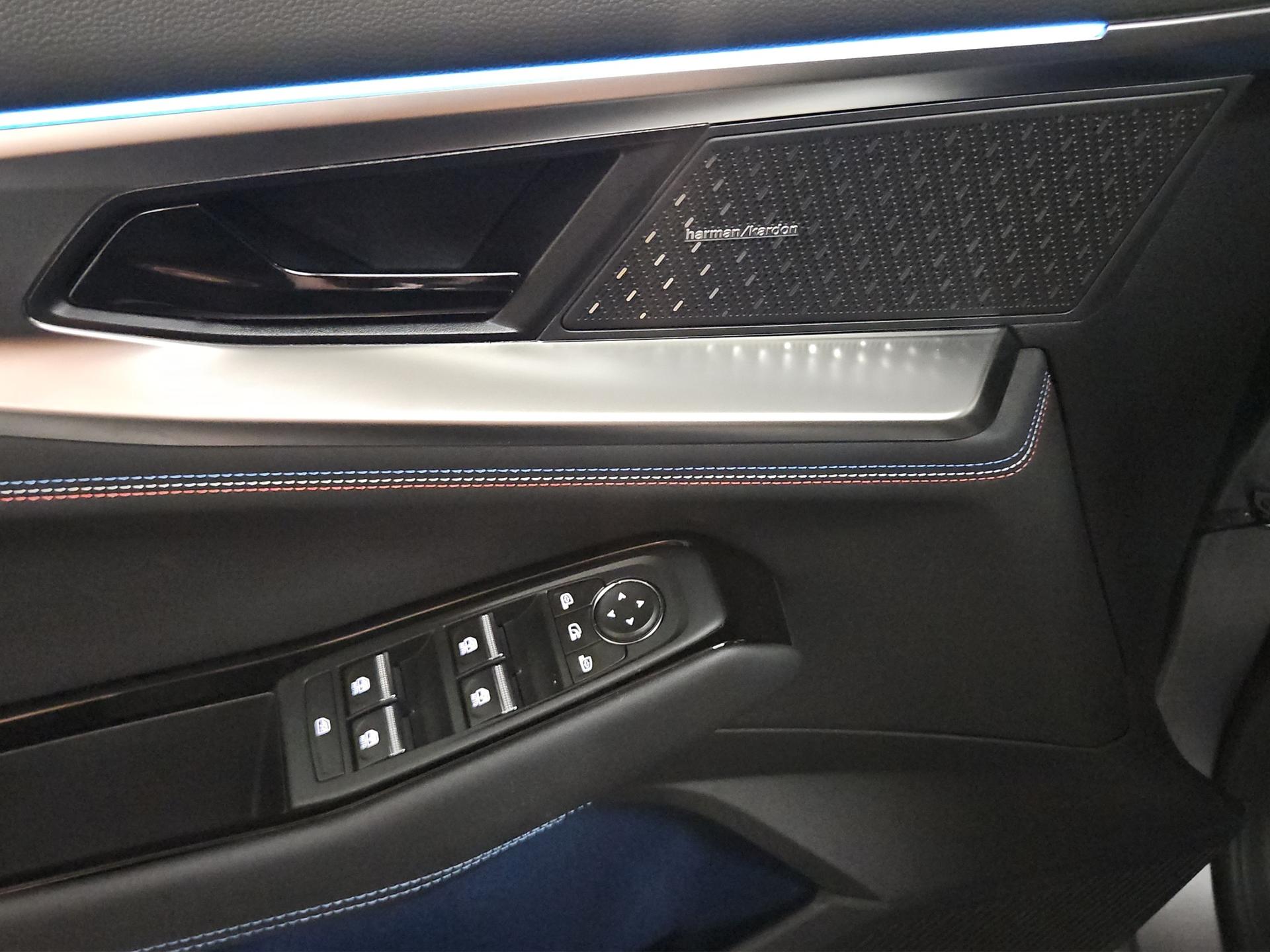 RENAULT Rafale 1.2 E-Tech Plug-in Hybrid 300 4x4 Esprit Alpine-image-18