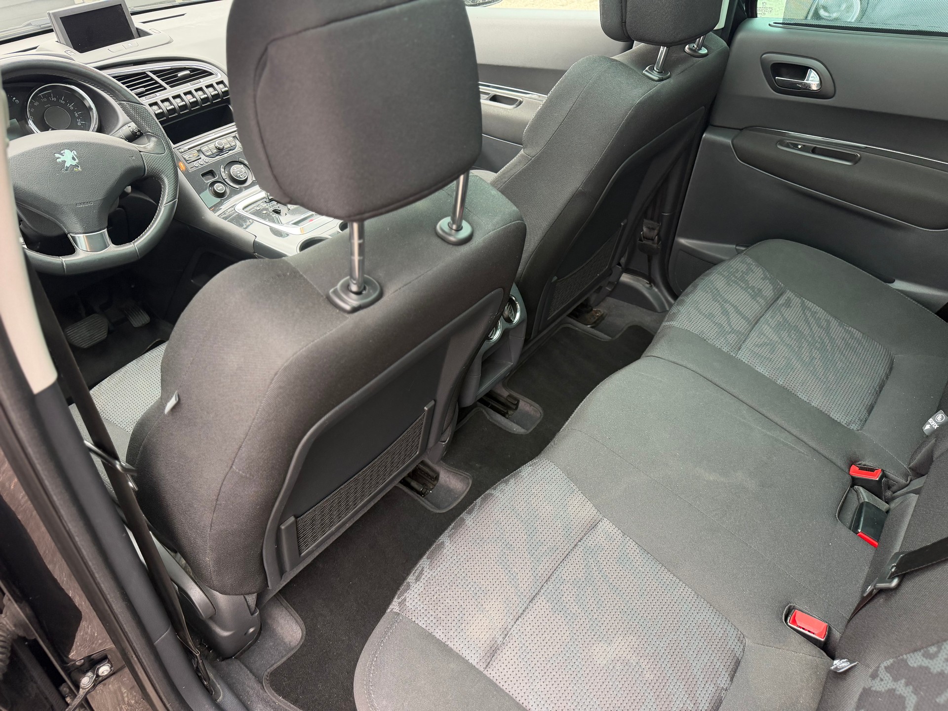 PEUGEOT 3008 1.6 16V T Platinum Tiptronic-image-12