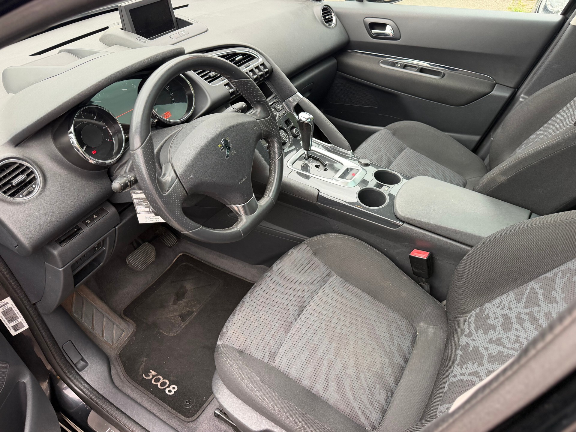 PEUGEOT 3008 1.6 16V T Platinum Tiptronic-image-8