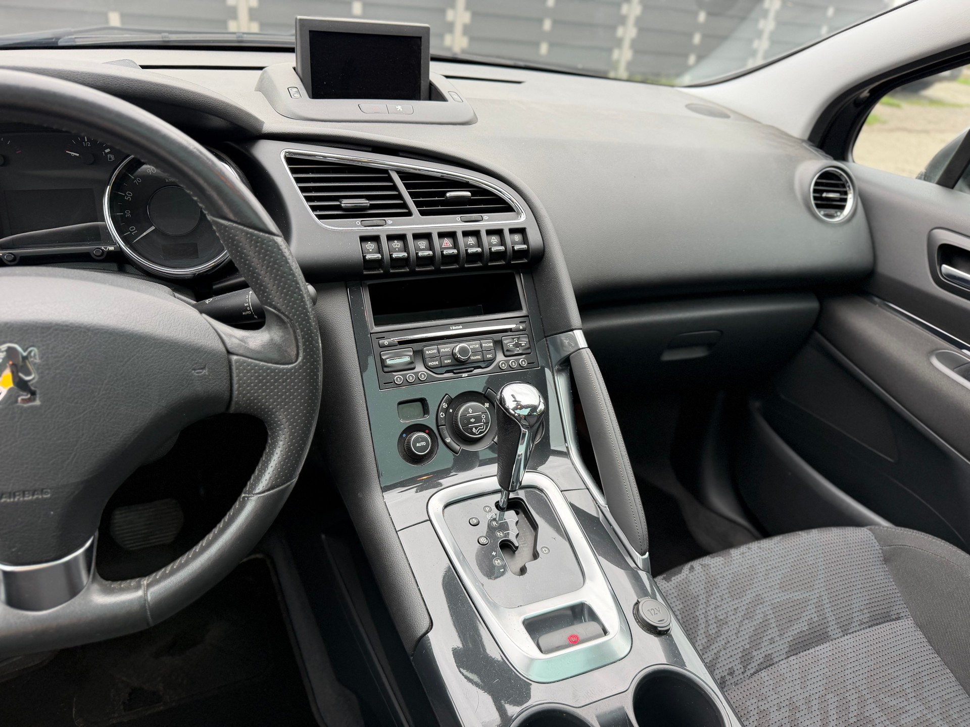 PEUGEOT 3008 1.6 16V T Platinum Tiptronic-image-7