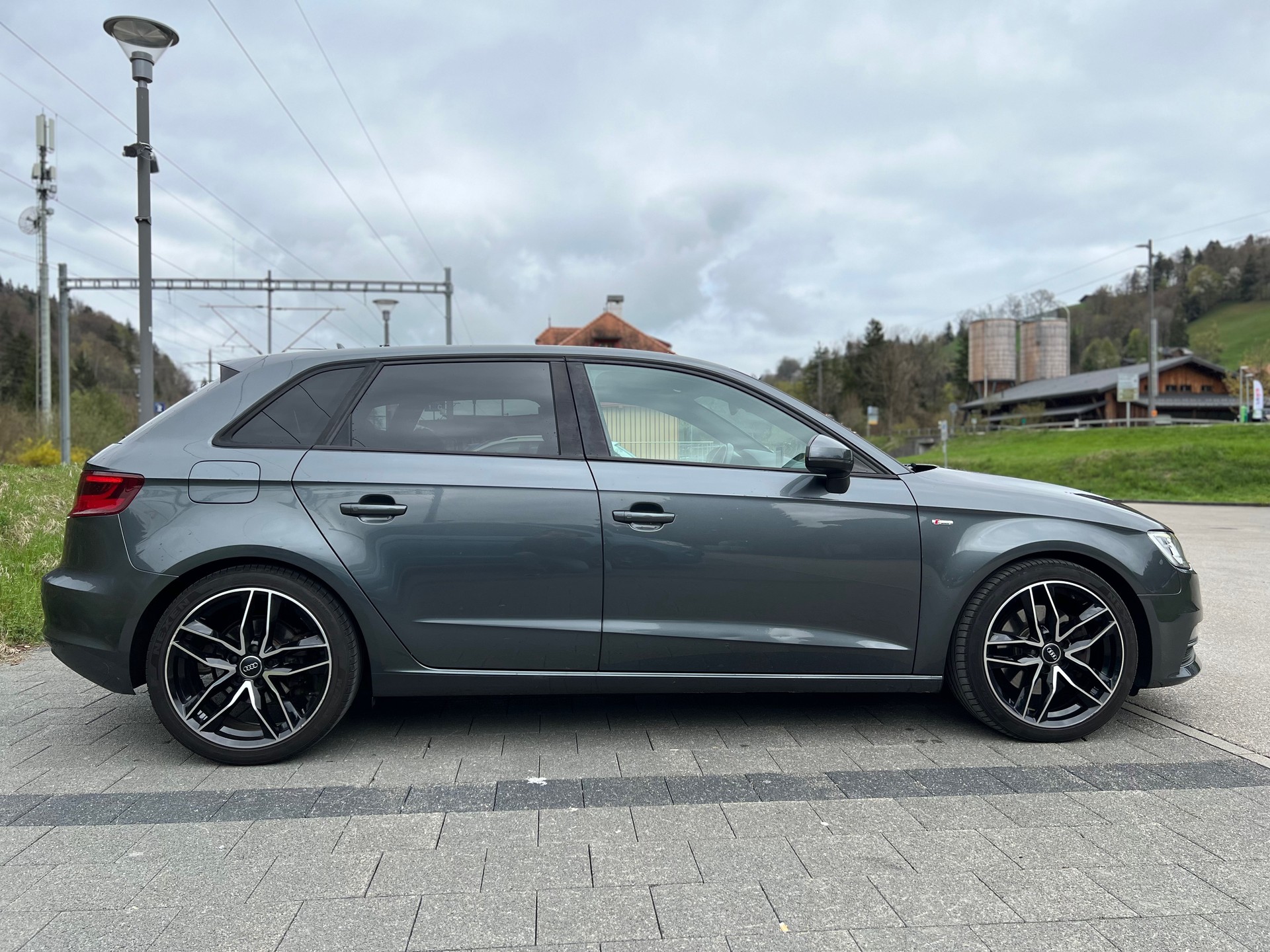 AUDI AUDI A3 Sportback 2.0 TDI quattro S Line Ambition S-Tronic-image-1