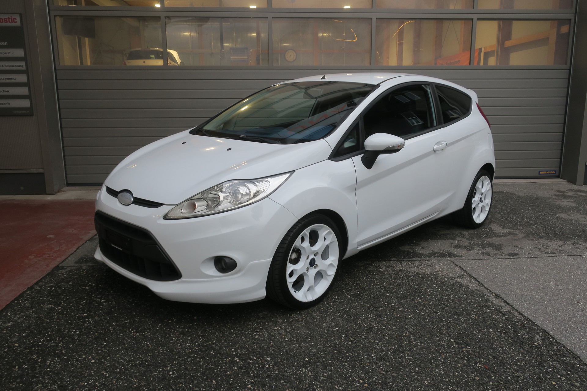FORD Fiesta 1.6 16V Titanium-image-0