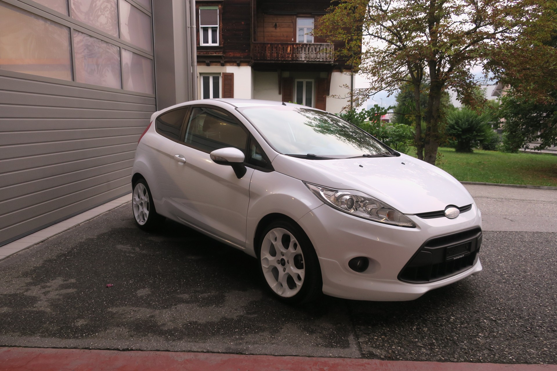 FORD Fiesta 1.6 16V Titanium-image-2