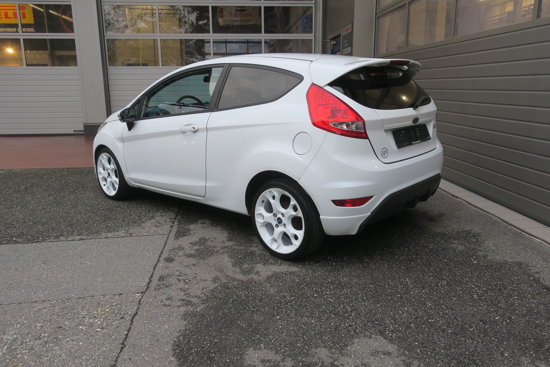 FORD Fiesta 1.6 16V Titanium-image-4