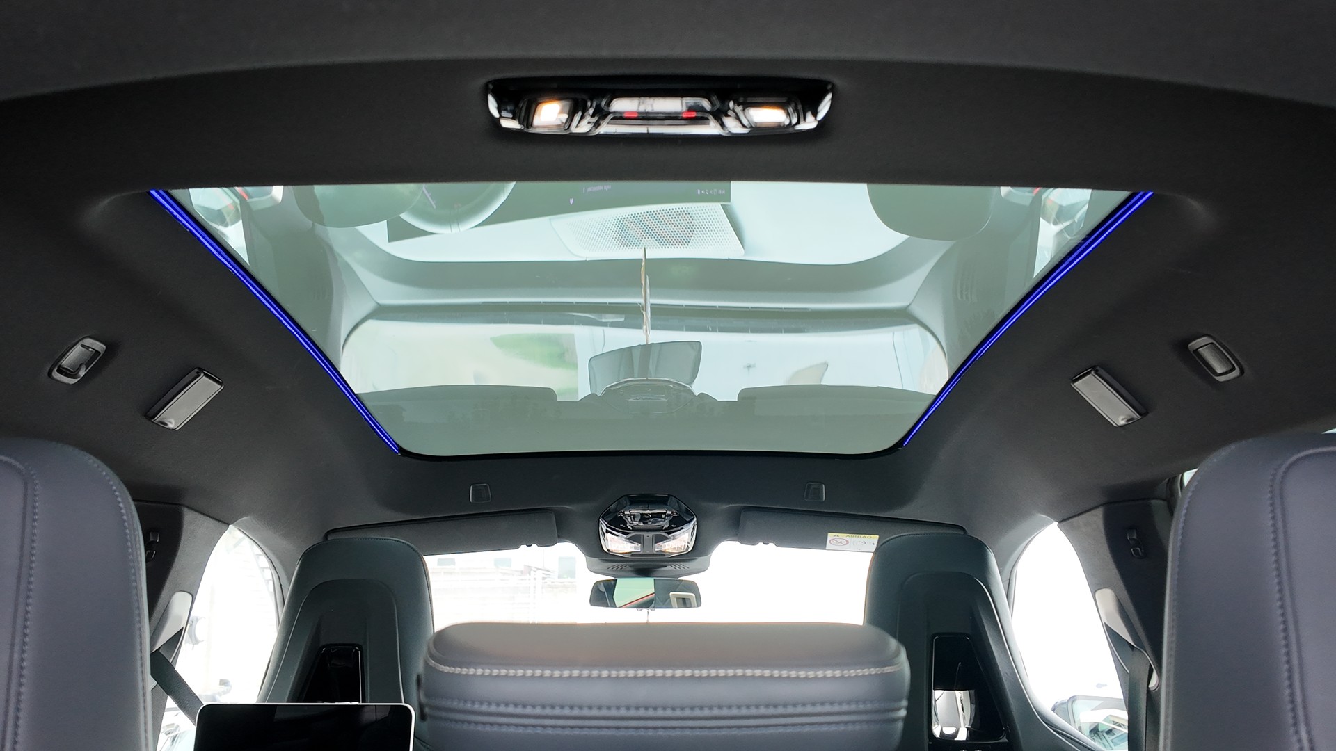 BMW iX xDrive50-image-14