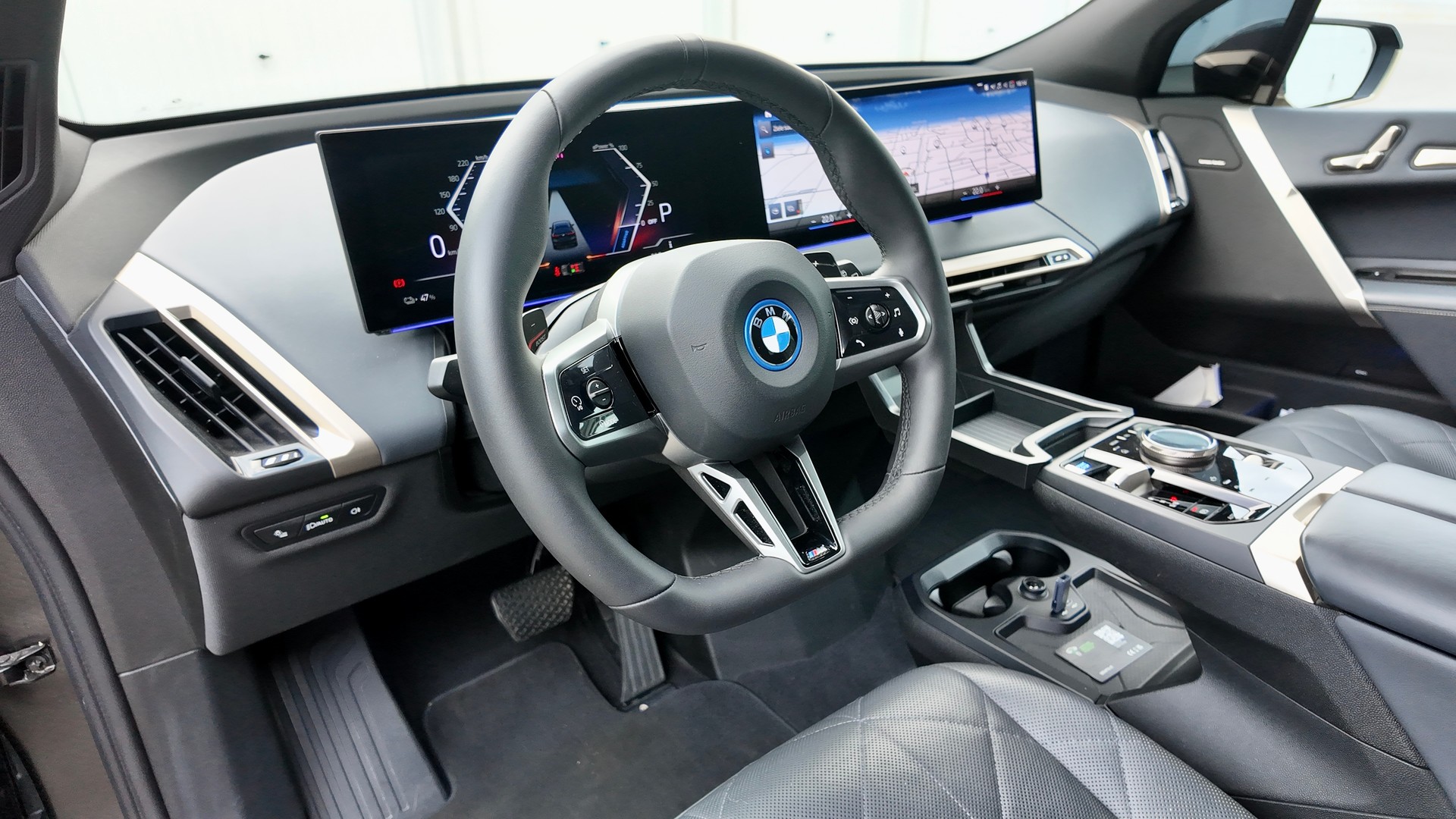 BMW iX xDrive50-image-9