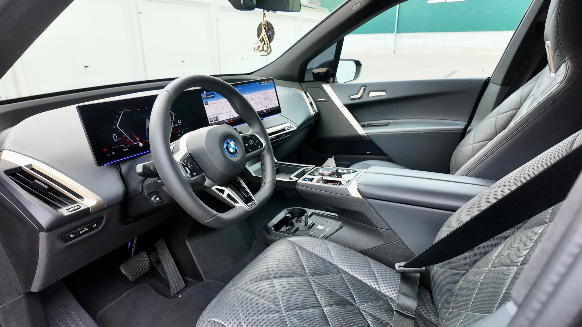 BMW iX xDrive50-image-8