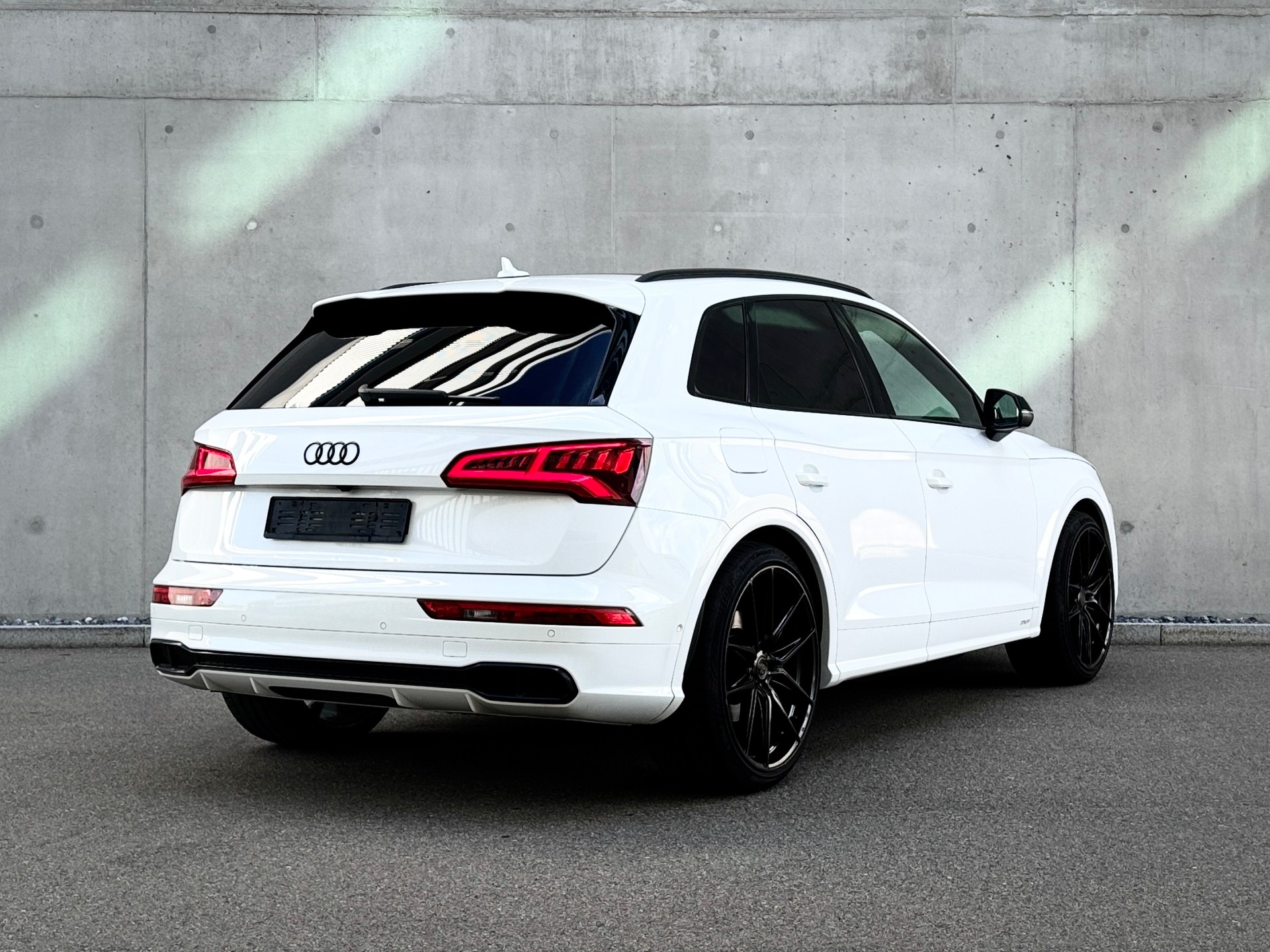 AUDI 3.0 V6 TFSI quattro T-Tronic-image-2